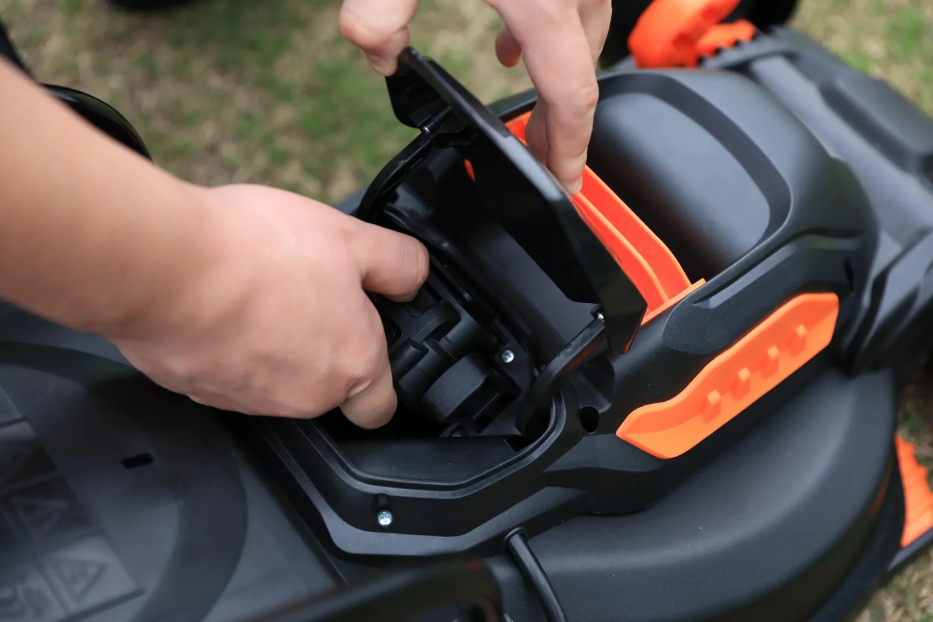 LM C33 20 V Akku Rasenmäher, inkl. Akku und Ladegerät - 3