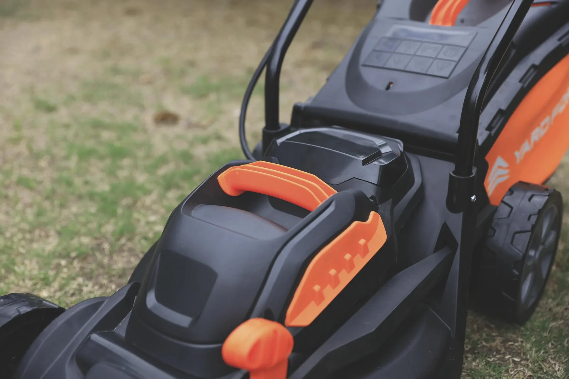 LM C33 20 V Akku Rasenmäher, inkl. Akku und Ladegerät - 6