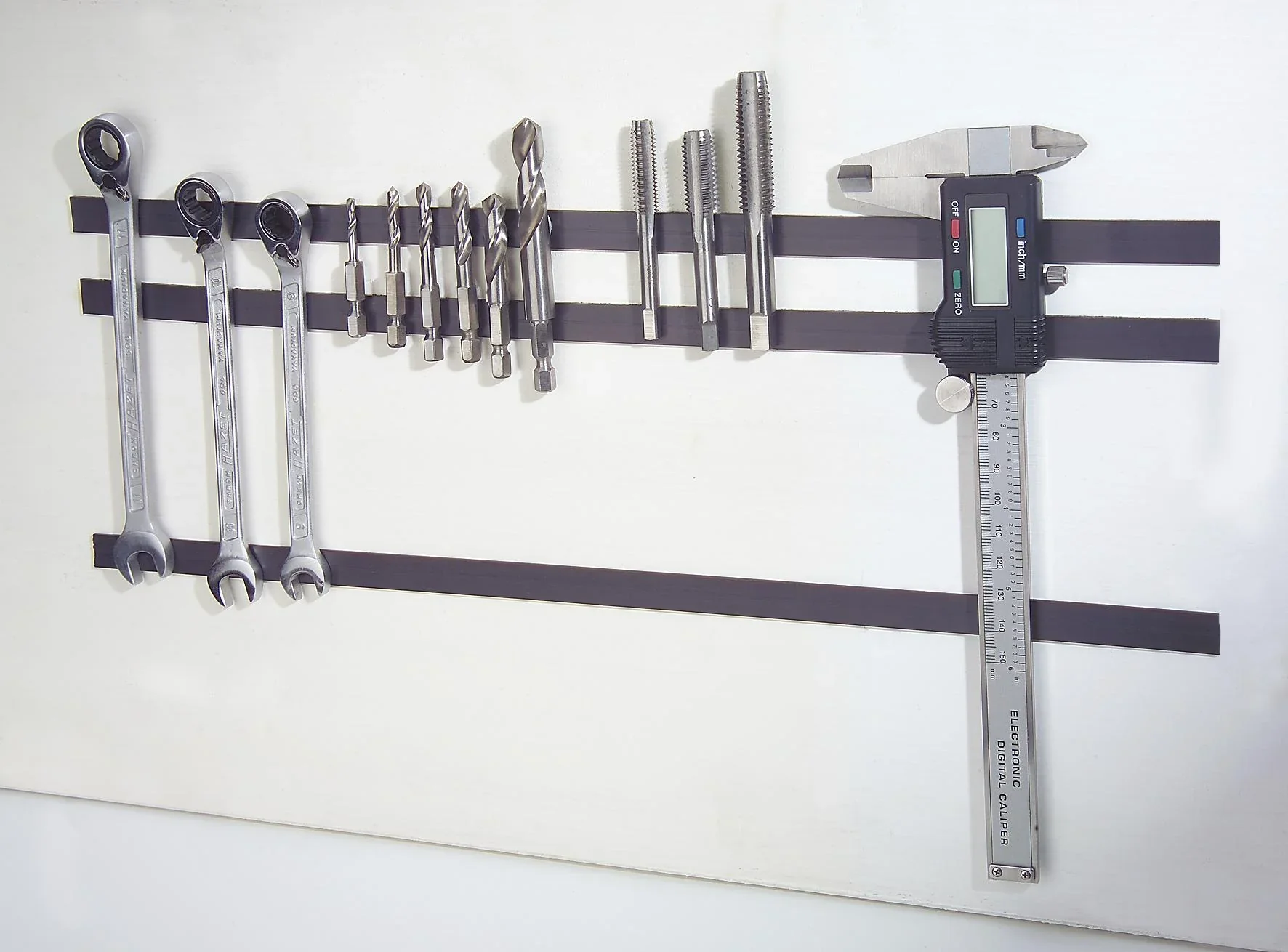 Selbstklebendes Magnetband 10 m - 0