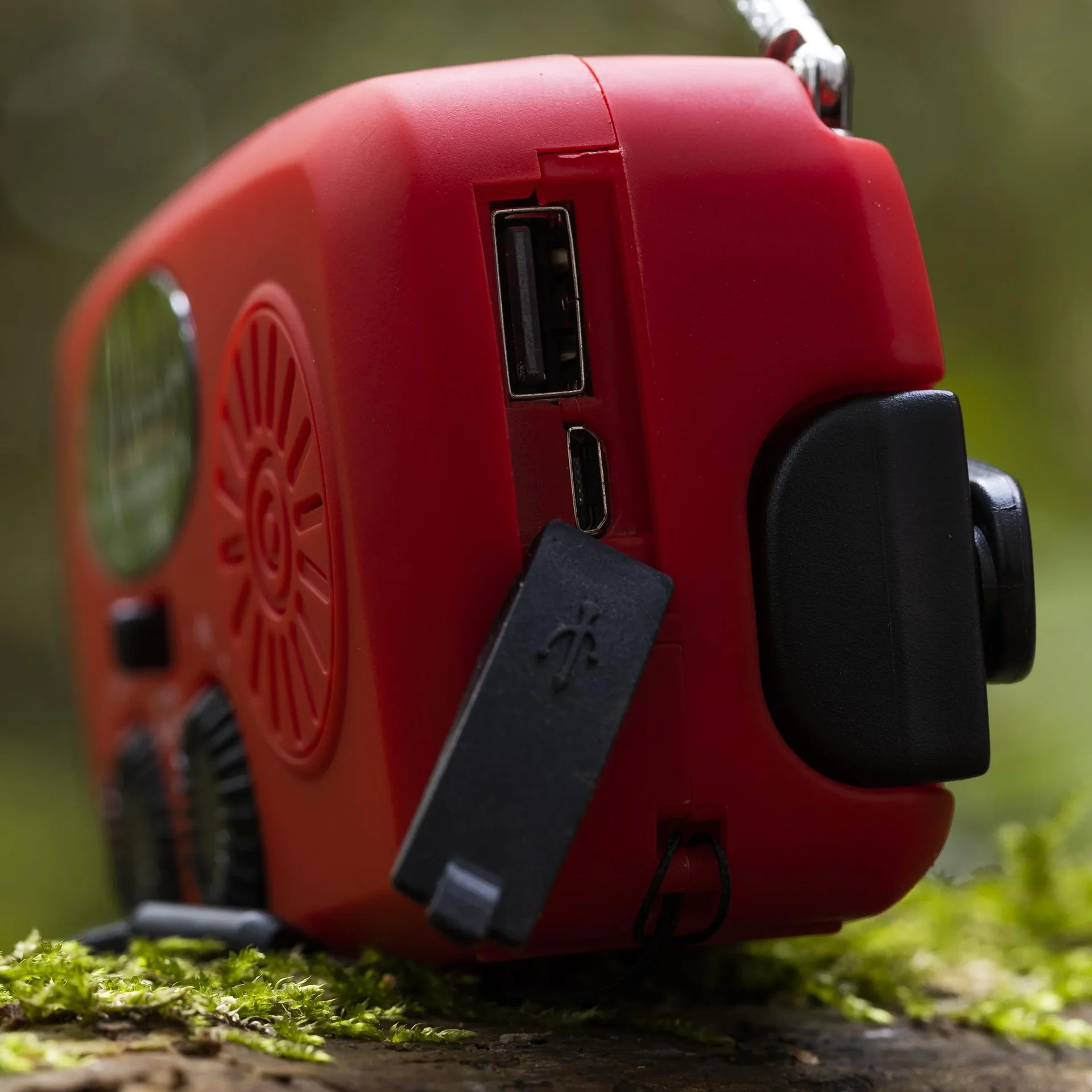 Tragbares Solar Kurbel Radio mit Taschenlicht, Powerbankfunktion - 5