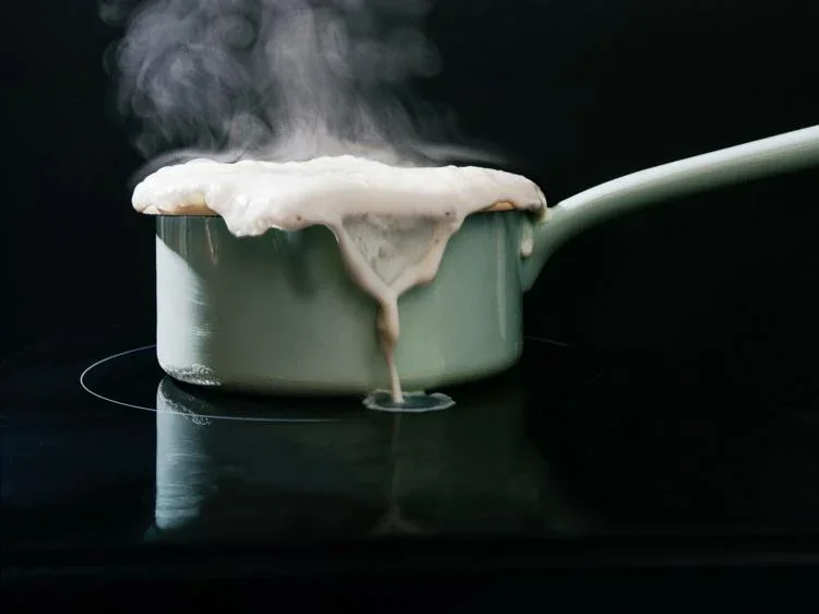 Antihaft- und Antikratzbeschichtung für Kochfelder - 0