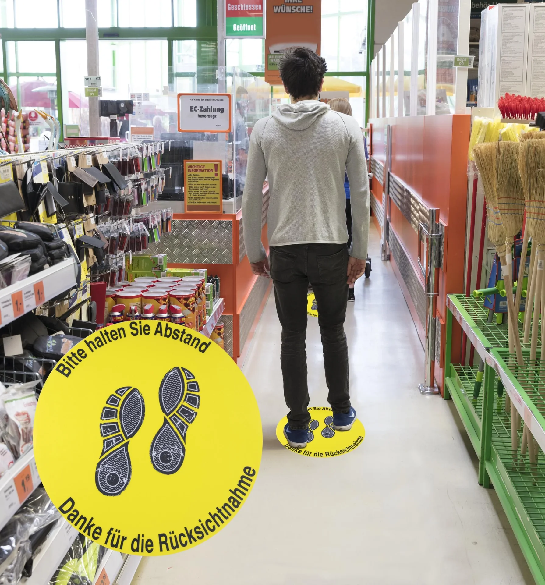 Boden- und Wandaufkleber "Abstand halten / Füsse" - 0