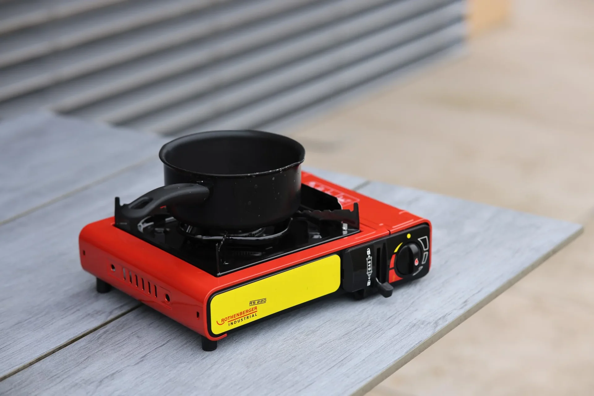 Kompakter Gas-Tischkocher Gourmet RS 220 mit integriertem Kartuschenfach - 0