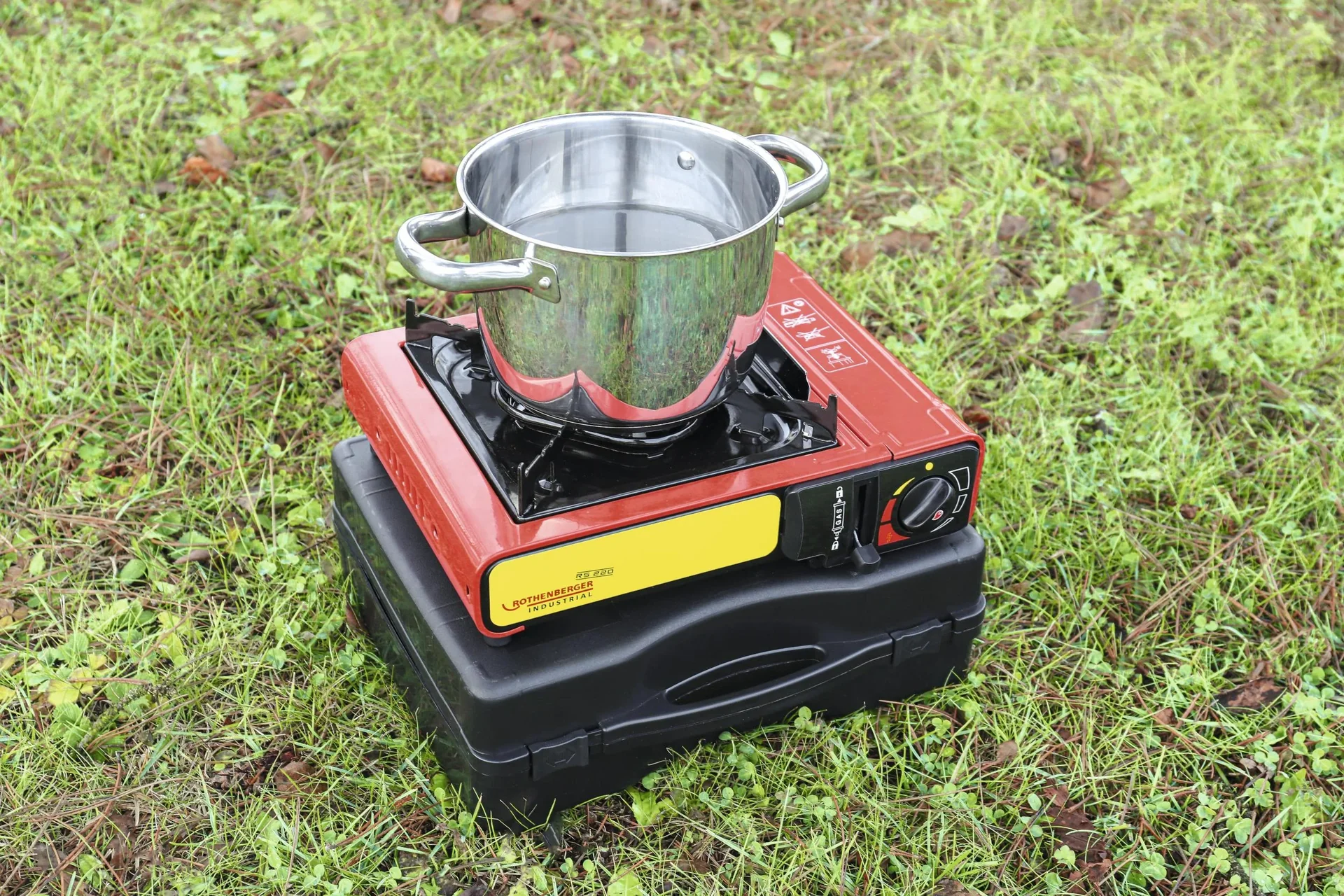 Kompakter Gas-Tischkocher Gourmet RS 220 mit integriertem Kartuschenfach - 2