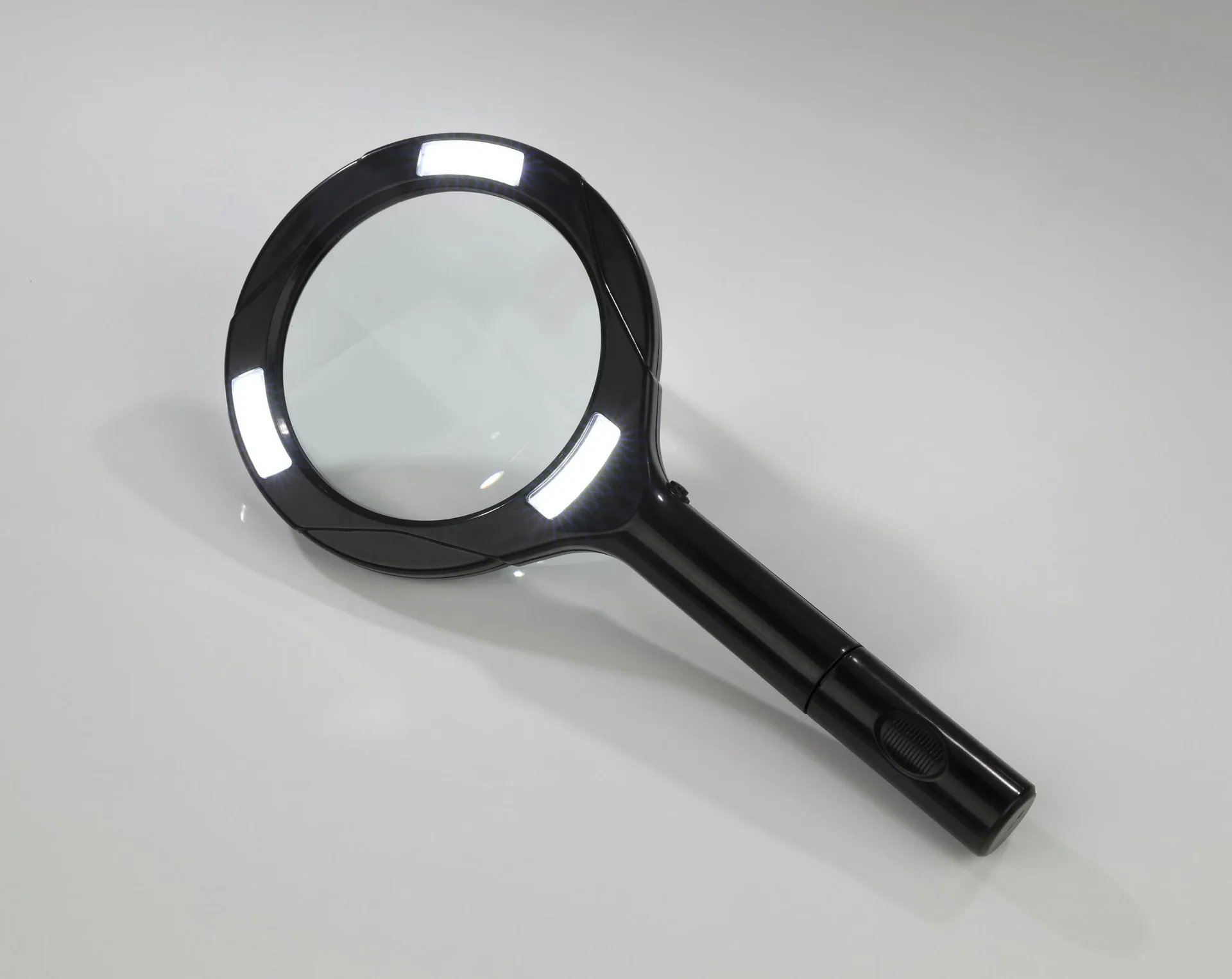 Vergrößerungs-Lupe mit 15 LEDs, Schwarz - 1