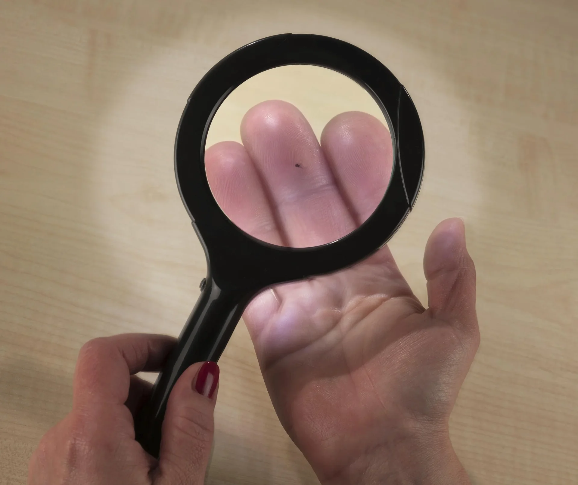 Vergrößerungs-Lupe mit 15 LEDs, Schwarz - 2