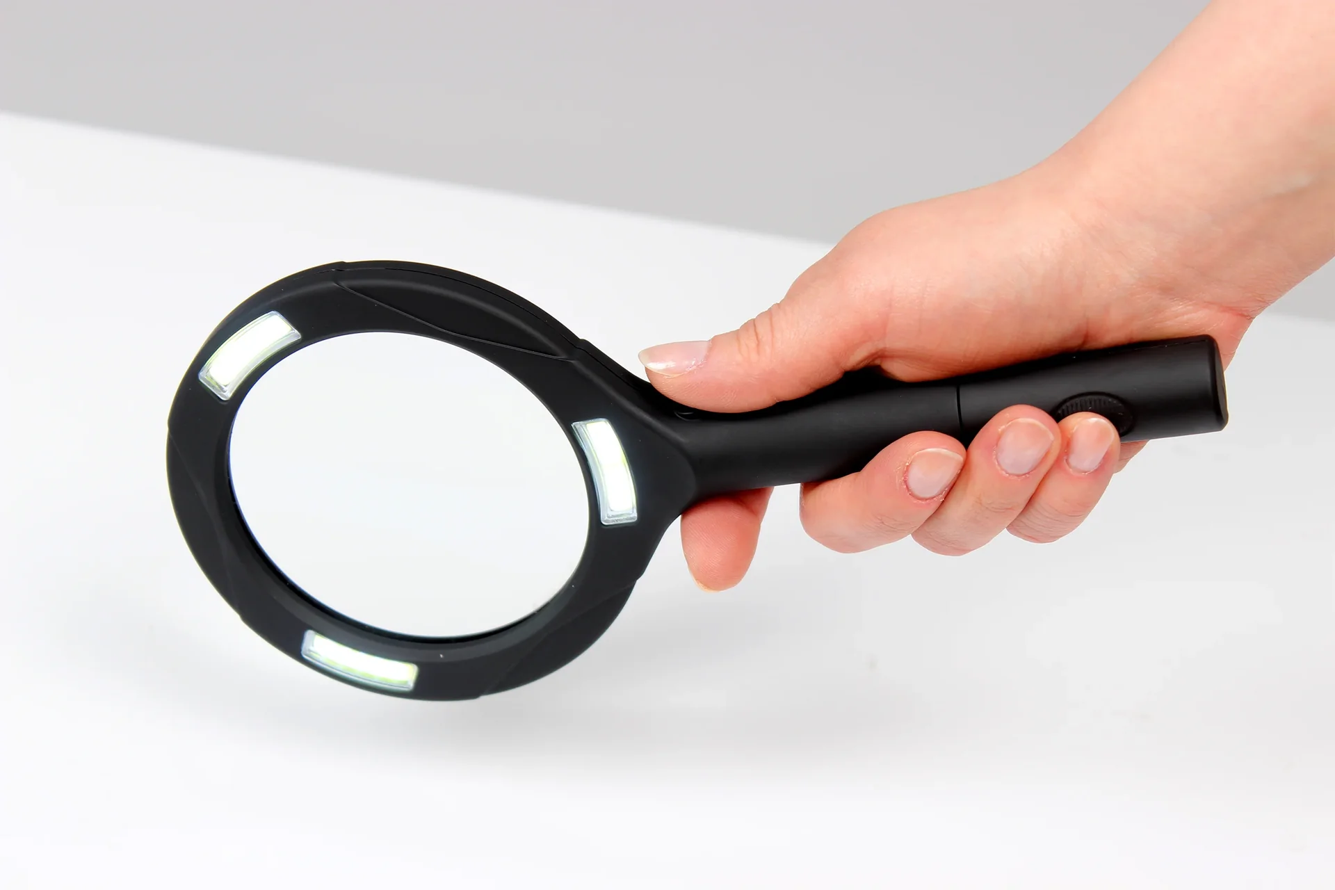 Vergrößerungs-Lupe mit 15 LEDs, Schwarz - 3