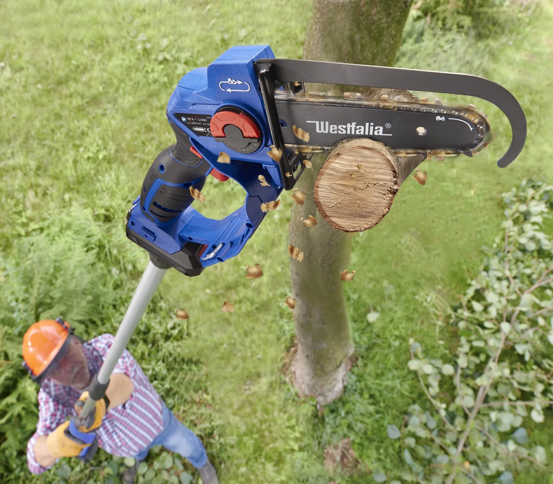 SET X-SAW Pro 4 Ah, Akku-Einhand-Powersäge mit 18 V LI-ION Akku 4 Ah + Schnellladegerät + Gürtel-Clip und Multispray - 6