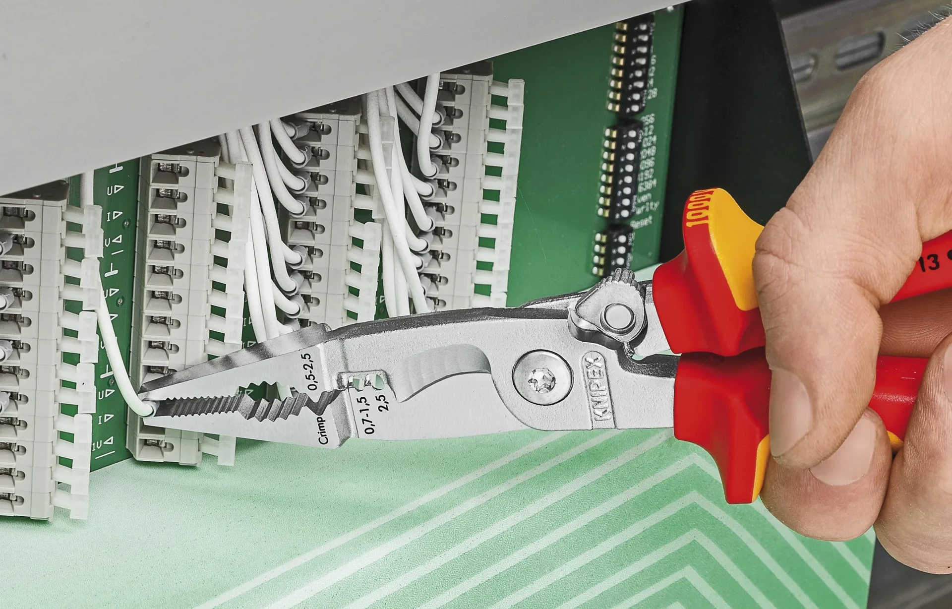 Elektro- Installationszange VDE - 1