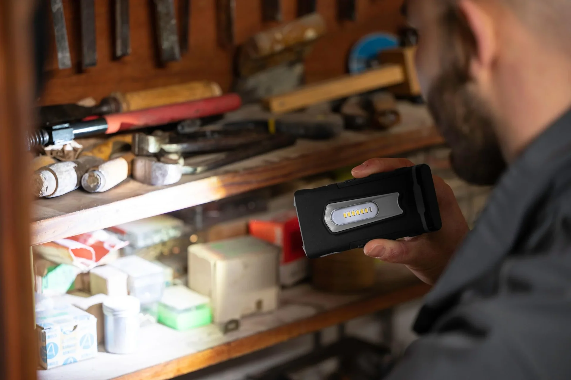 Wiederaufladbare Werkstattleuchte im Pocket-Format - 10