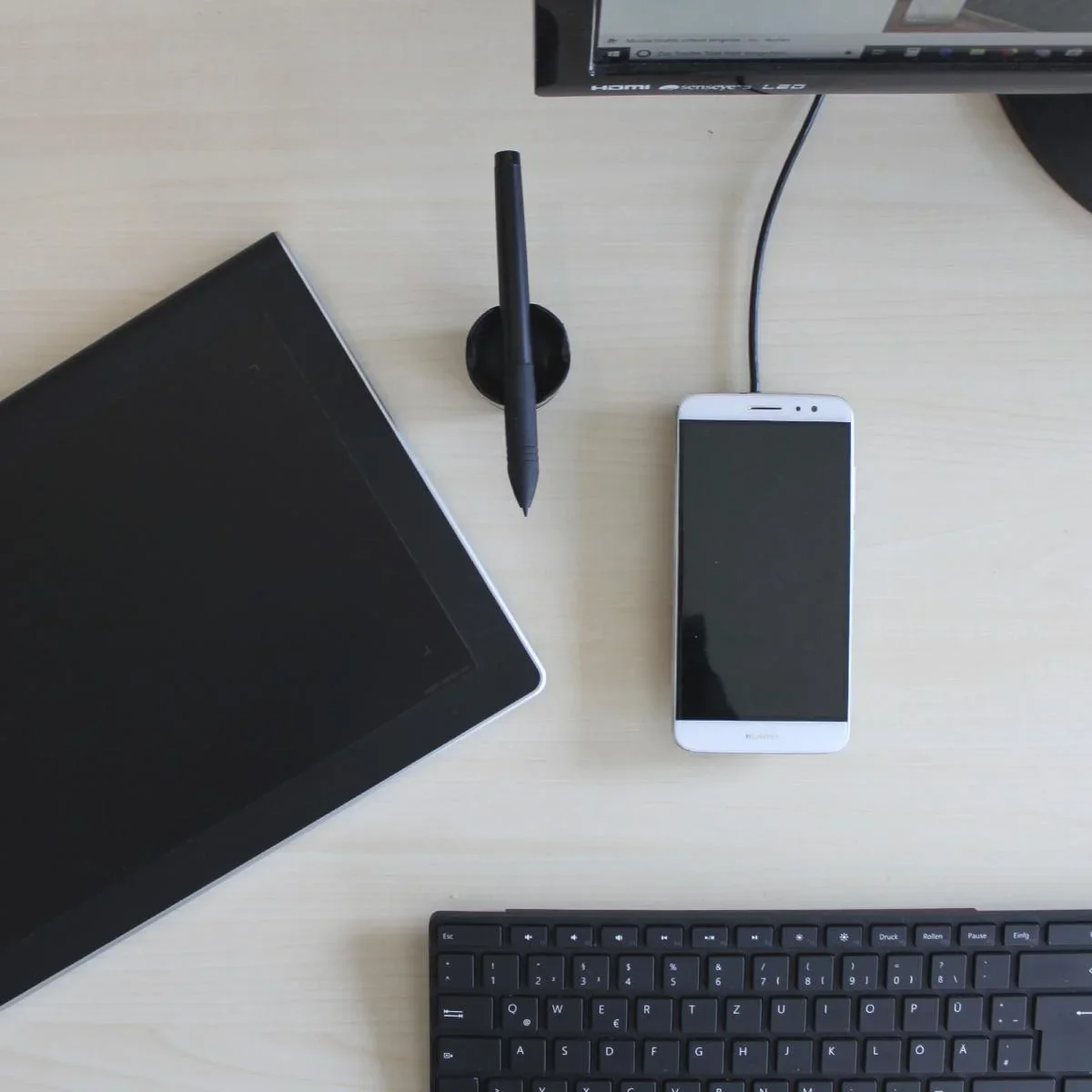 Handyhalter mit QI-Ladefunktion - 2 in 1 - 0