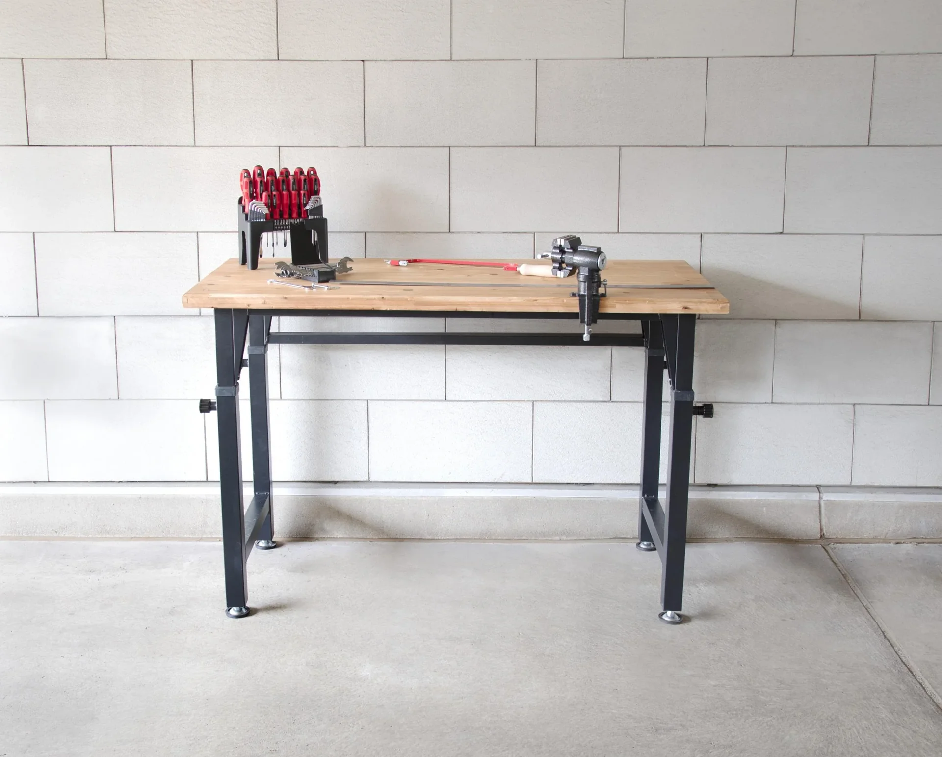 Höhenverstellbare Werkbank - 0