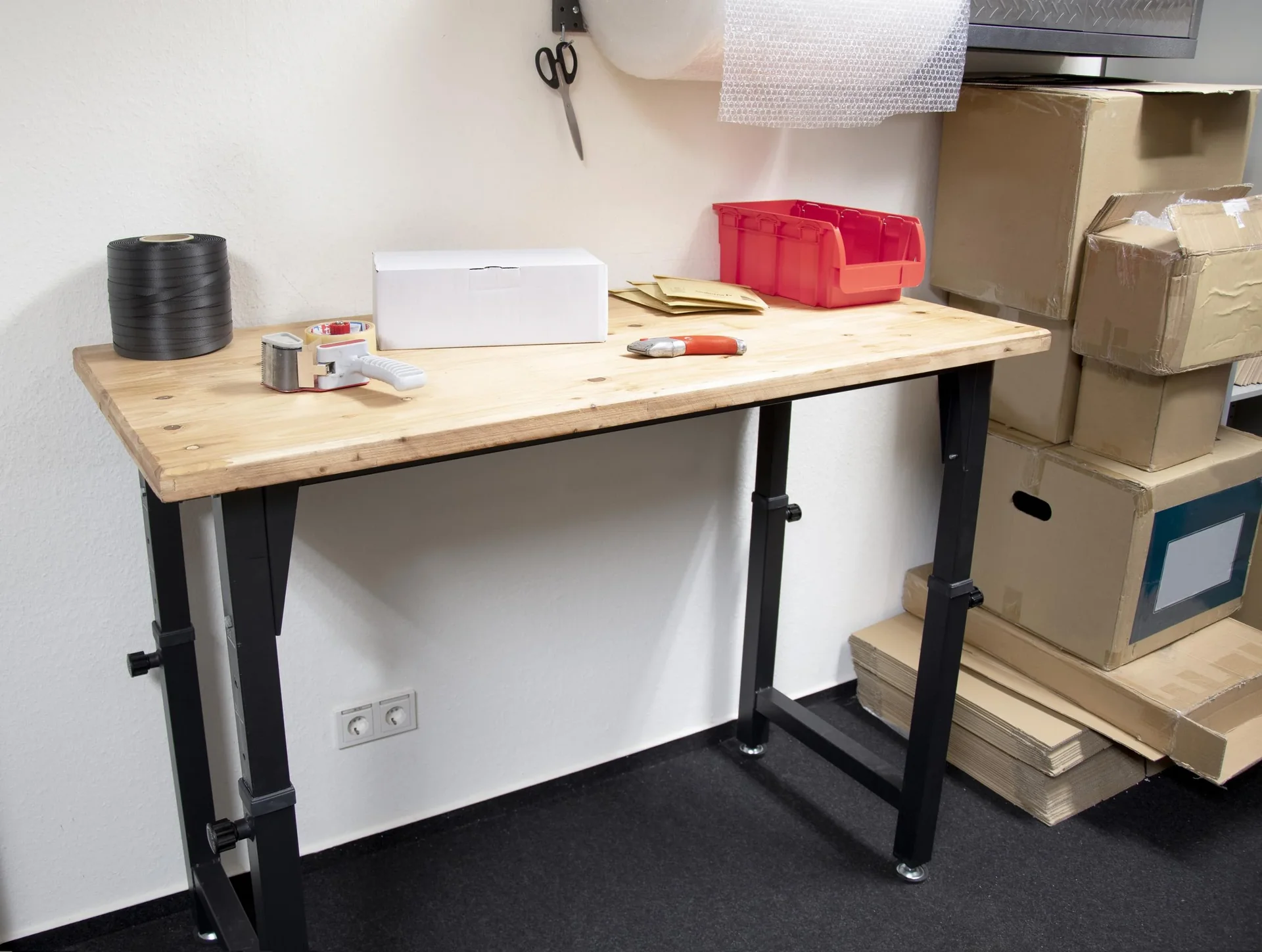 Höhenverstellbare Werkbank - 2