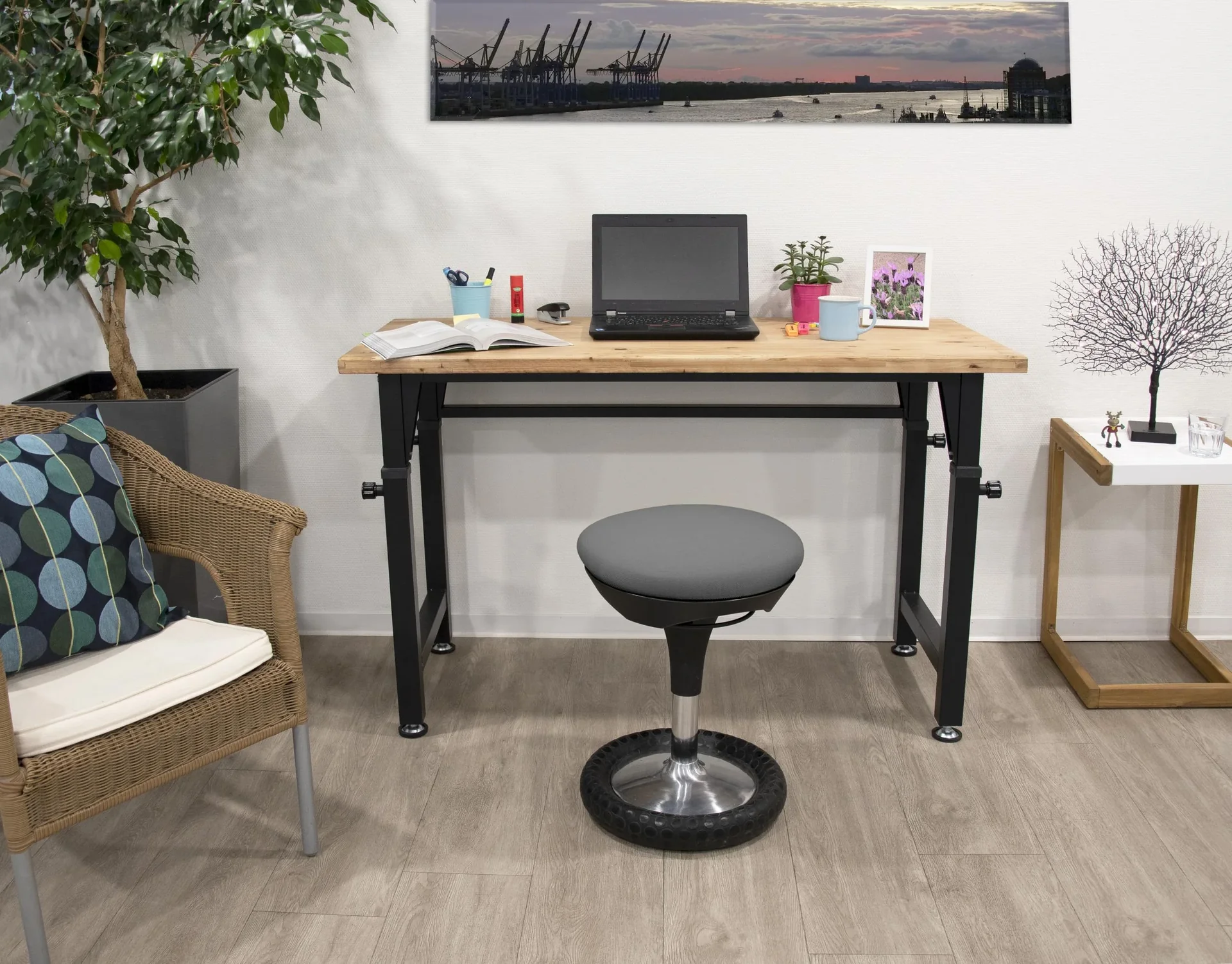 Höhenverstellbare Werkbank - 10