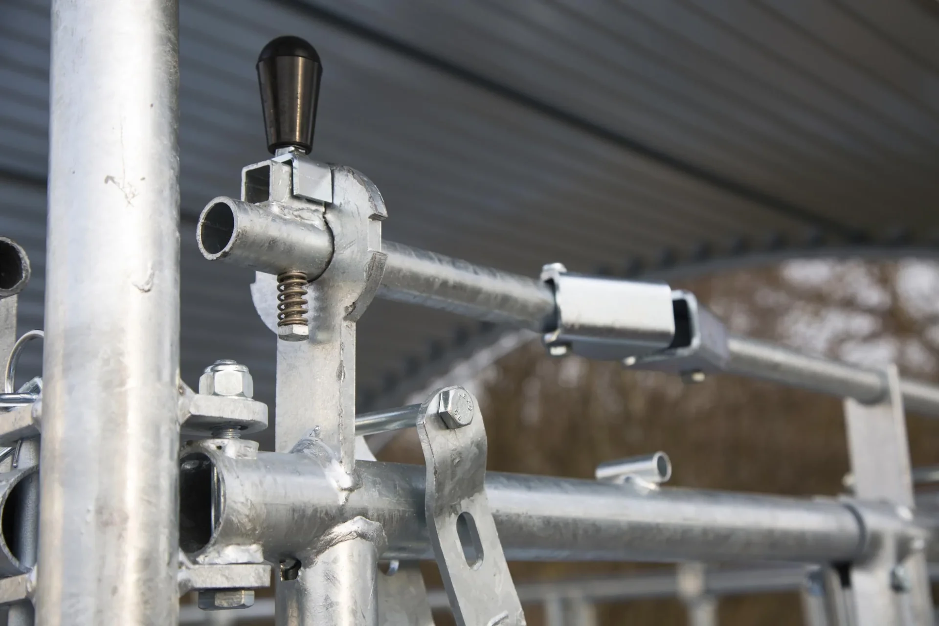 Viereckraufe "Standard" mit Selbstfangfressgitter - 3