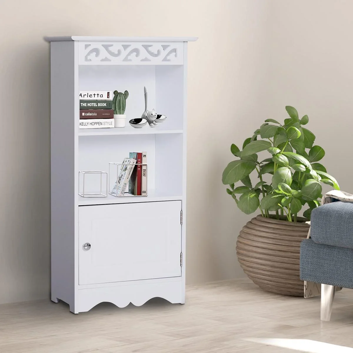 Schrank mit dezenter Verzierung weiß - 4