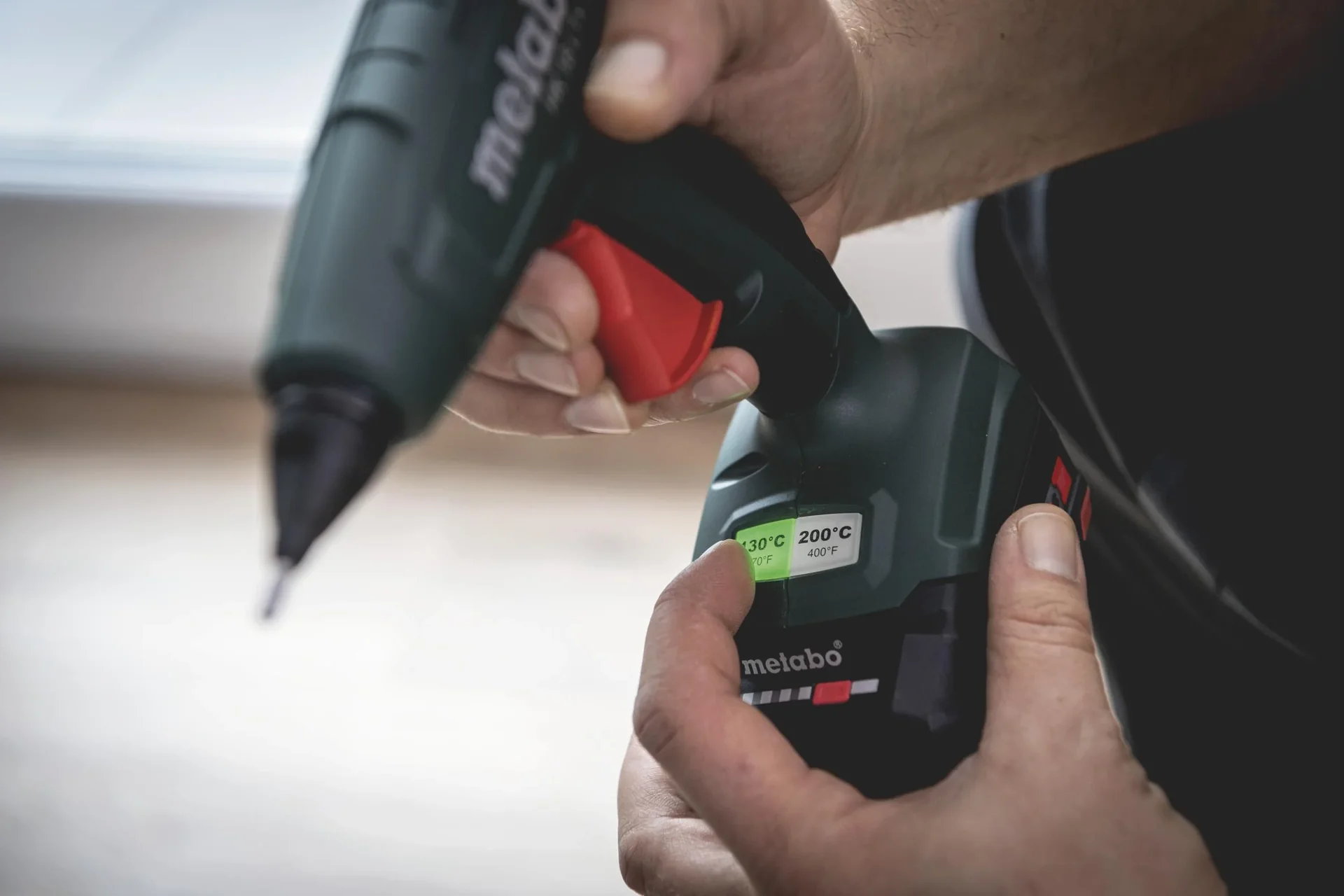 Akku-Heißklebepistole HK 18 LTX 20 ohne Akku - 0