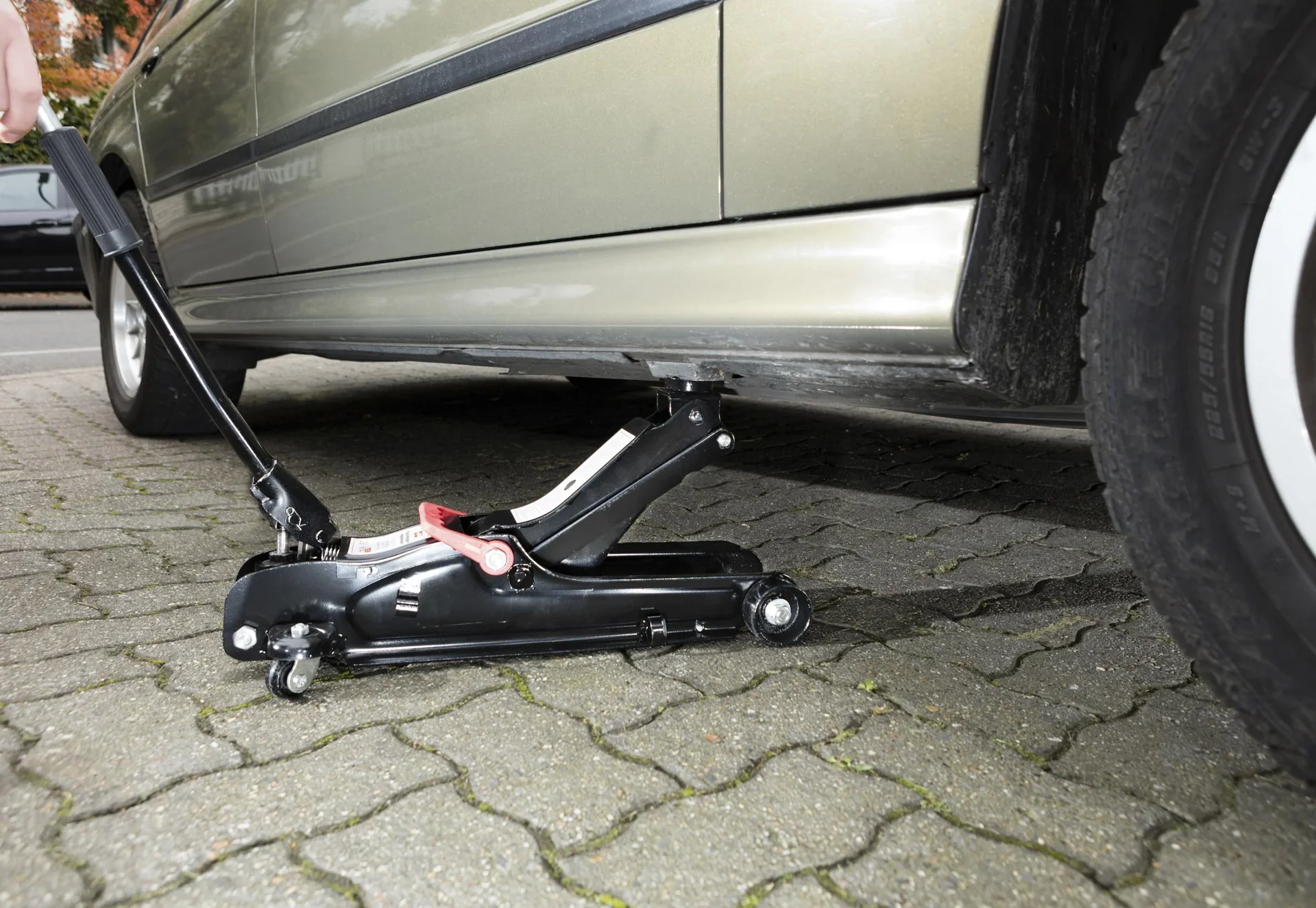 Flach - Rangierwagenheber 2,25 t - mit LED-Licht - 3