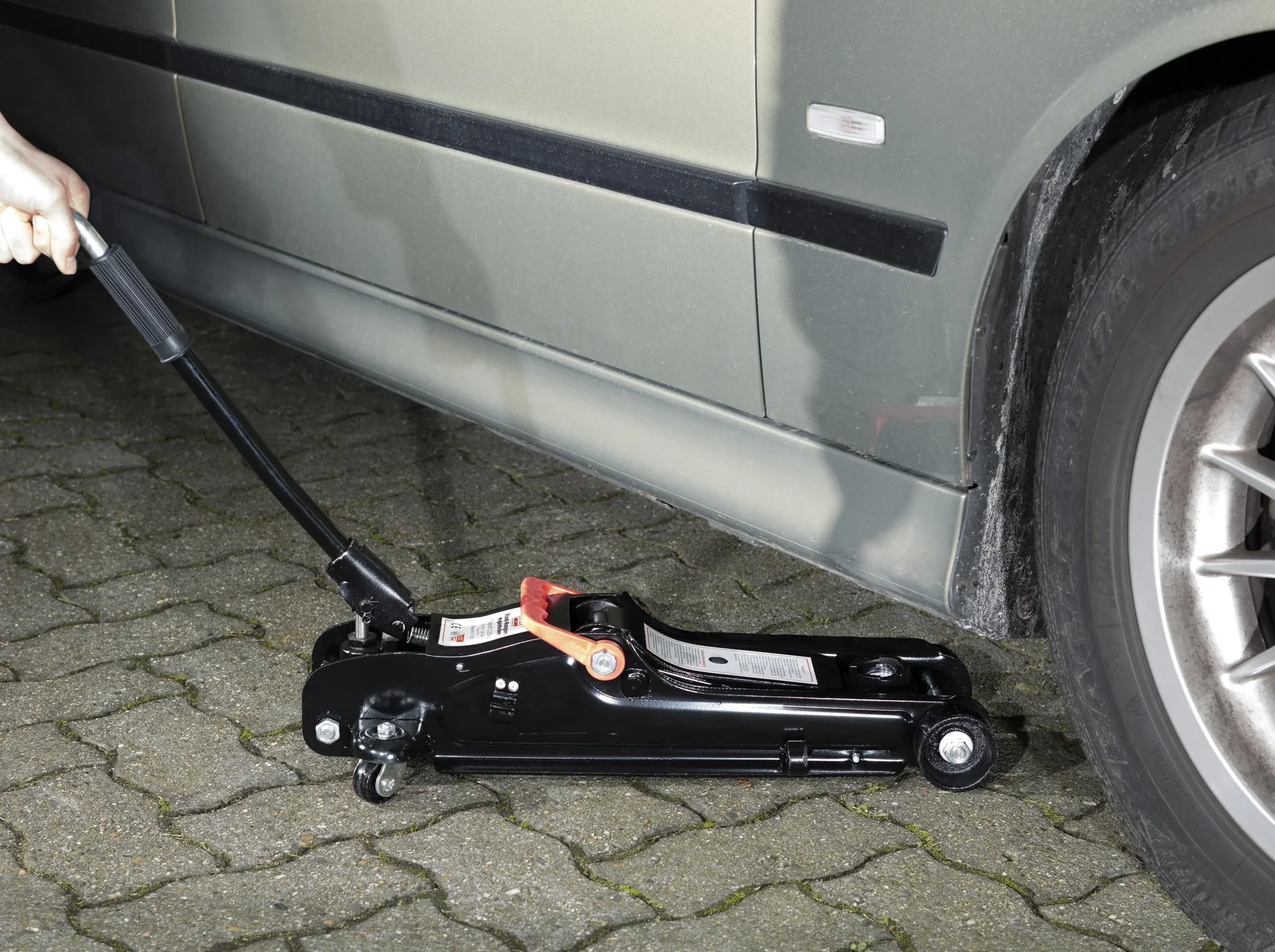 Flach - Rangierwagenheber 2,25 t - mit LED-Licht - 4