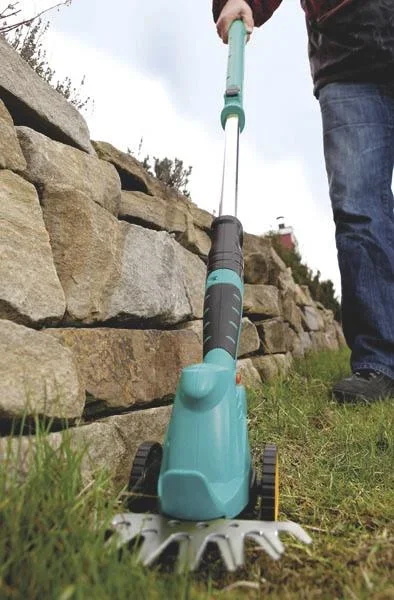 Akku Gras- & Strauchschere 10,8 Volt mit Fahrstock inklusiver Ersatzakku - 10