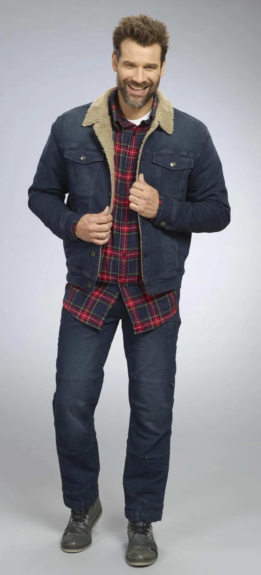 Jeansjacke mit Teddyfutter, Farbe jeanblau, Gr.M - 0