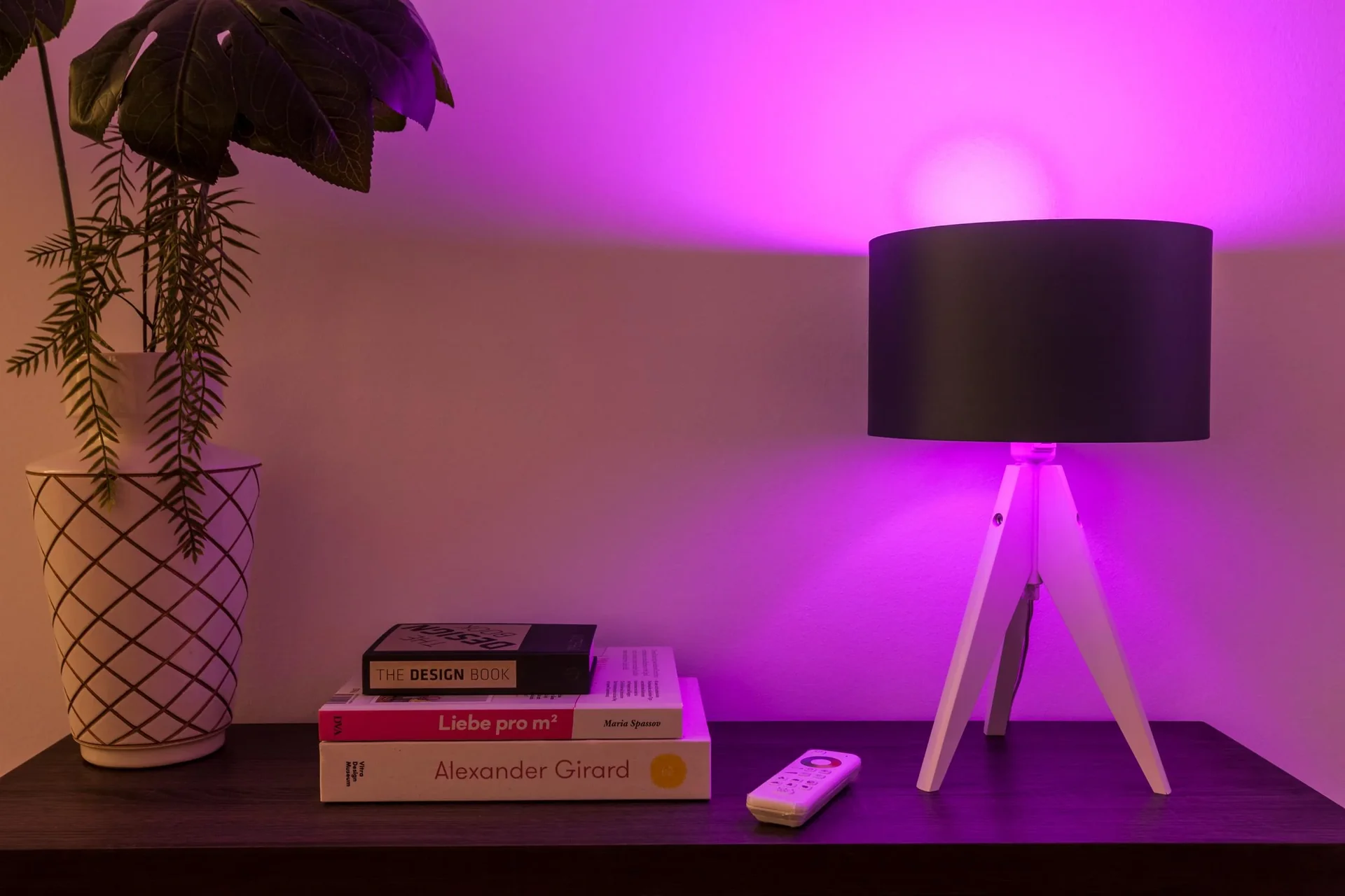 tint Starter Set mit 2 LED Lampen, 9,5 W, E27, Farbwechsel und Fernbedienung - 0