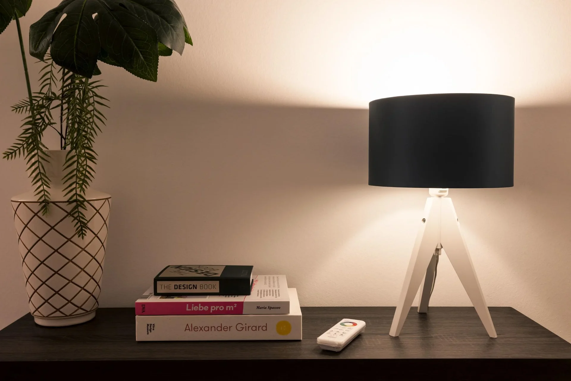 tint Starter Set mit 2 LED Lampen, 9,5 W, E27, Farbwechsel und Fernbedienung - 3