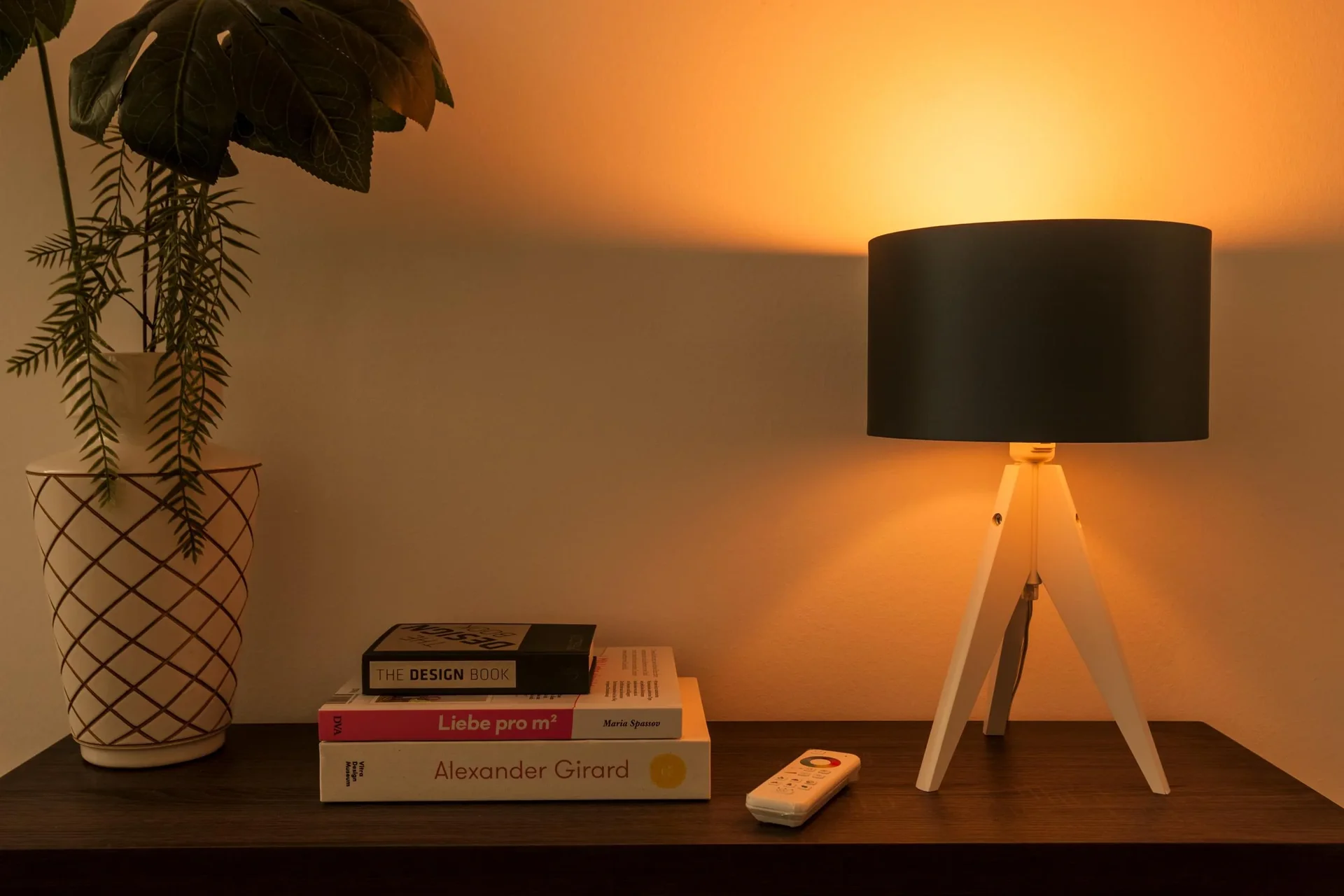 tint Starter Set mit 2 LED Lampen, 9,5 W, E27, Farbwechsel und Fernbedienung - 5