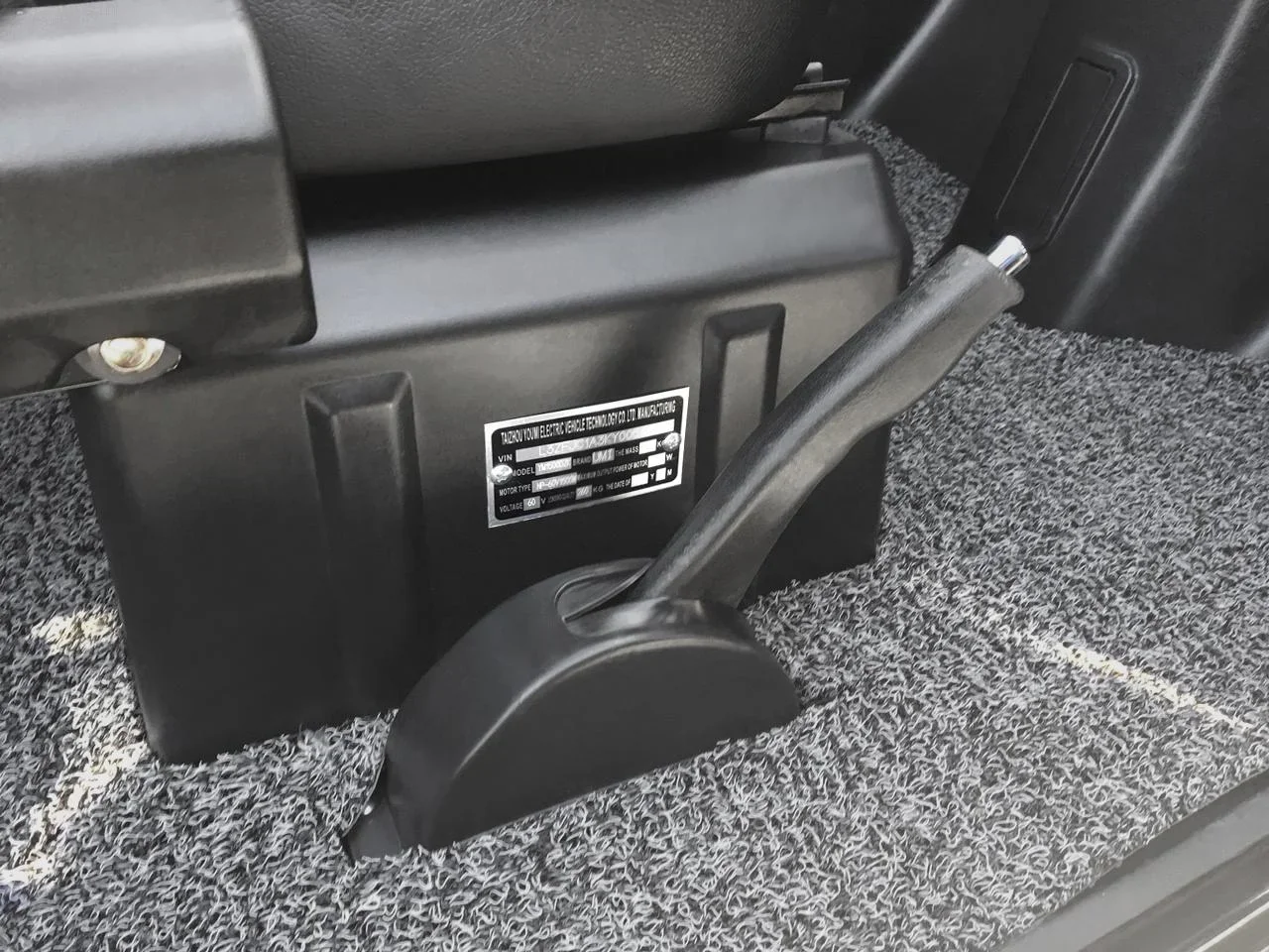 4-Rad E-Kabinenfahrzeug eLazzy Premium 45 km/h silber, mit kostenloser Vor-Ort-Einweisung - 9