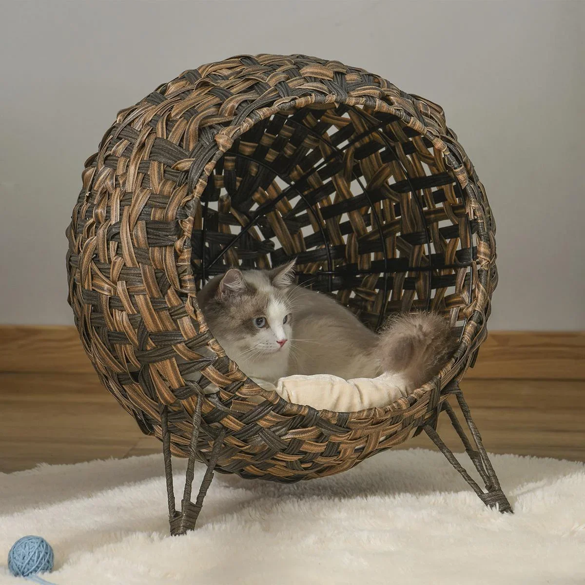 Katzenhaus aus Rattan mit Kissen Katzenshclafplatz Katzenhöhle mit erhöhten Füßen Braun Ø52 x 58 cm - 1