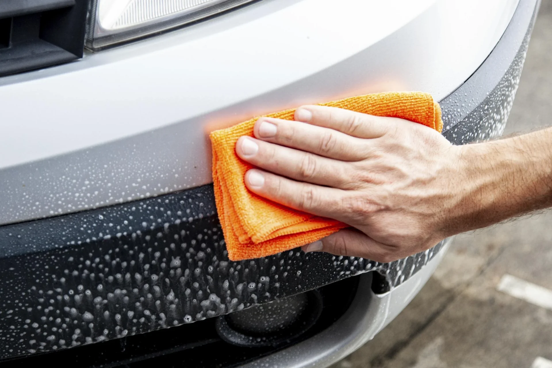 Schwarze Kunststofffarbe 75ml, 2 Spezialschwämme + 1 Paar Handschuhe - 1