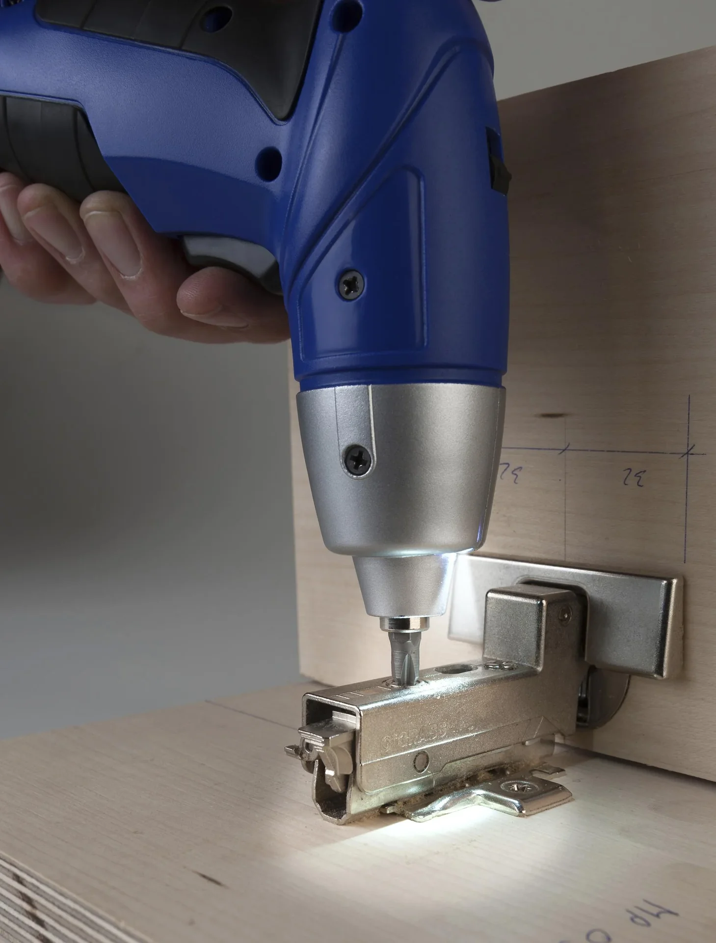 Akkuschrauber 3,6 V Li-Ion mit 101-teiligem Bitsatz - 5