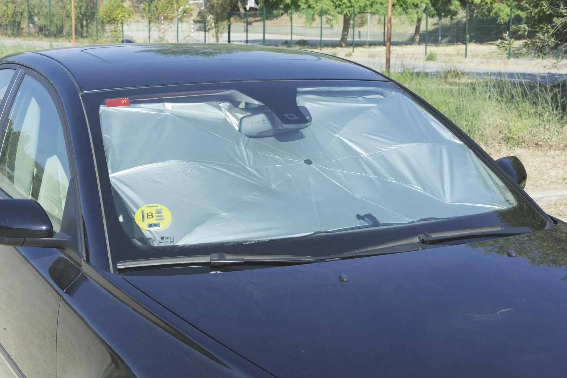 Sonnenschirm für die Windschutzscheibe - 3