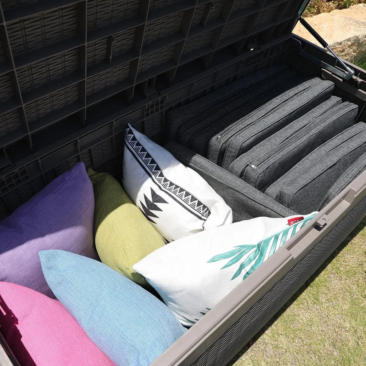 2in1 Gartentruhe in Rattanoptik Grau - 0