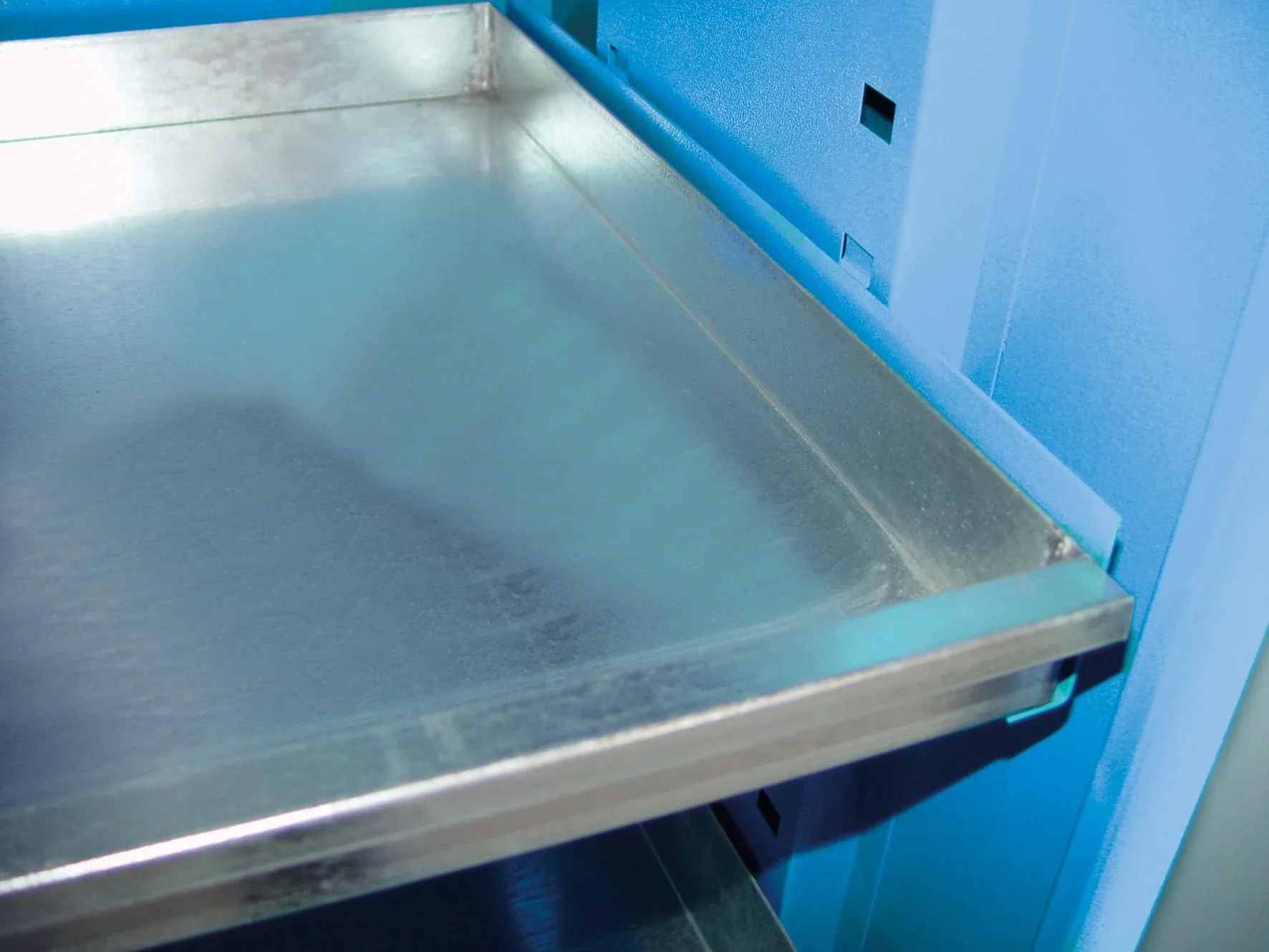 Umweltschrank TYP III mit 6 ausziehbaren Zinkwannen - 1