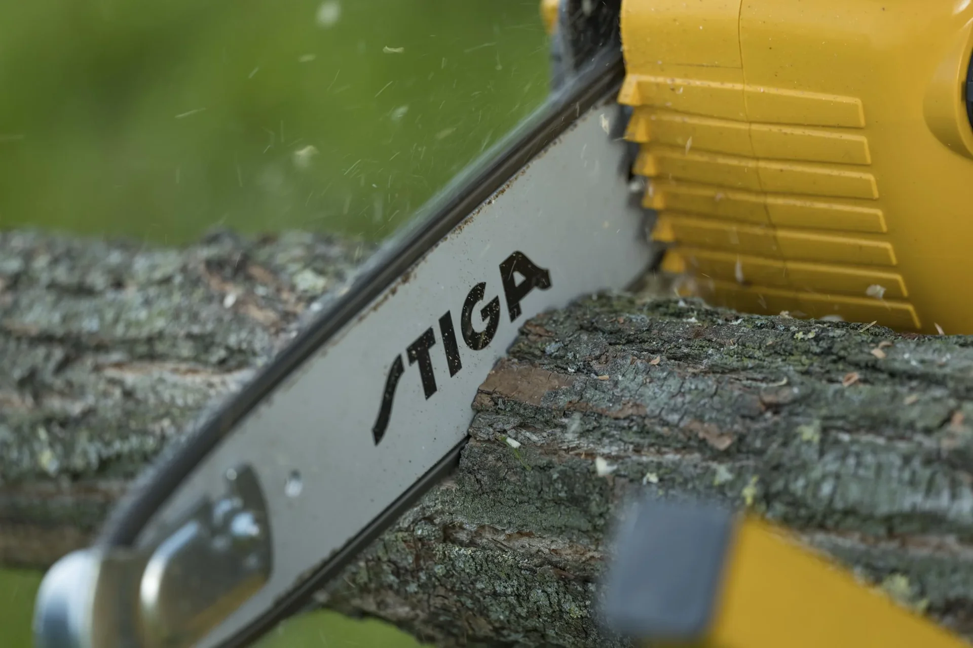 Akku-Kettensäge CS 100e Kit, Inklusive Akku 20 V (4 Ah) und Ladegerät - 3