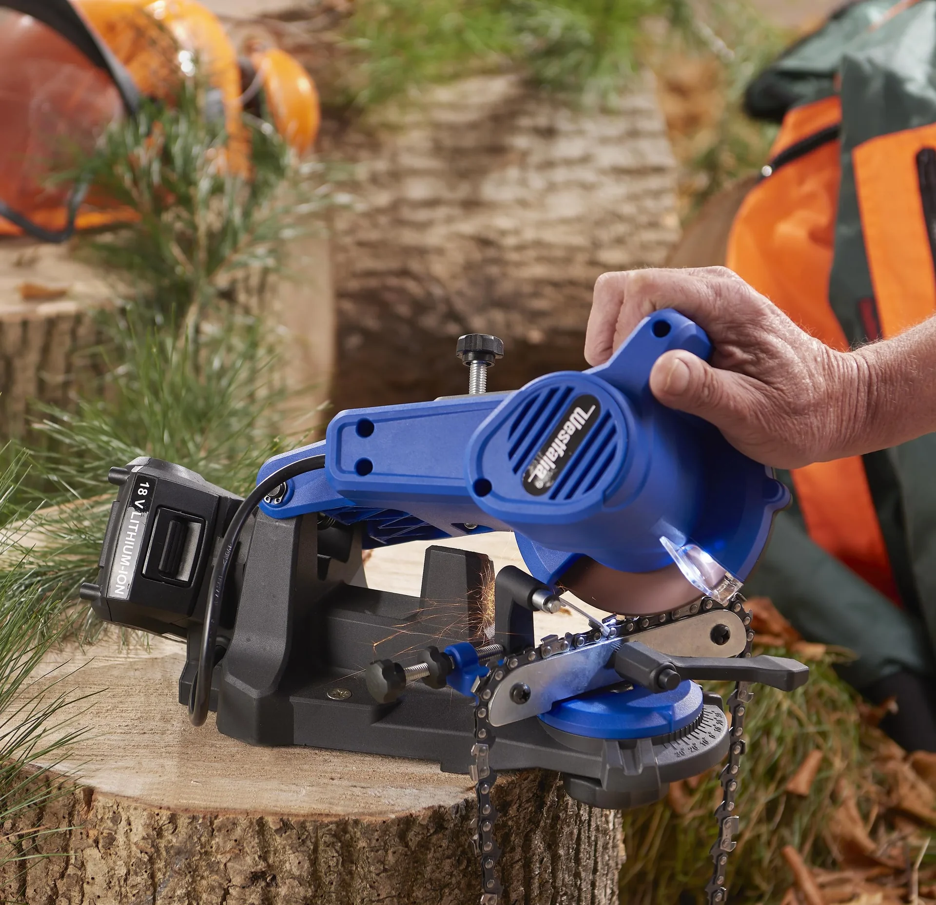 Akku-Sägekettenschärfgerät, 18 Volt, SKSG 18, inklusive Li-Ion-Akku, 4,0 Ah und Ladegerät 2,4 A ALG 18 Volt - 3