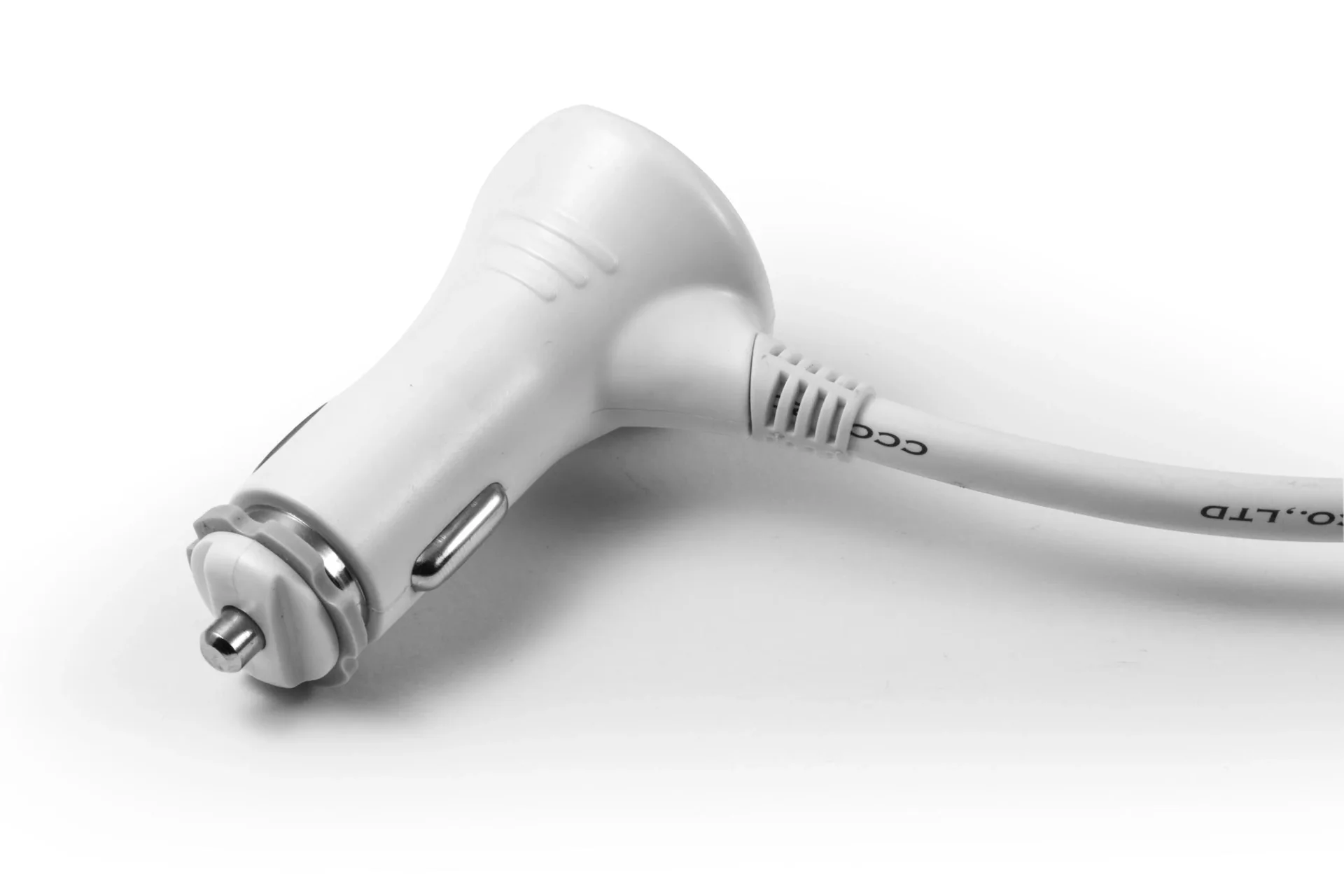 Universales Autoladegerät mit 4 USB-Anschlüssen und 3-fach KFZ-Verteiler - 0