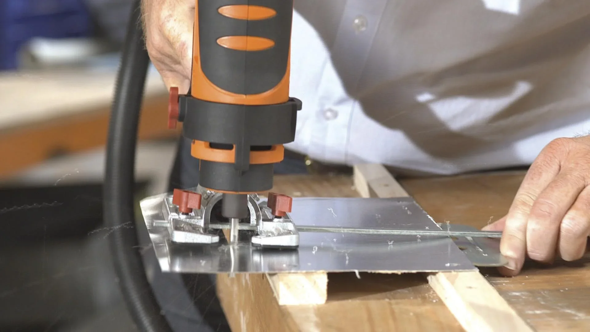 Twist-A-Saw - Multitool - 6