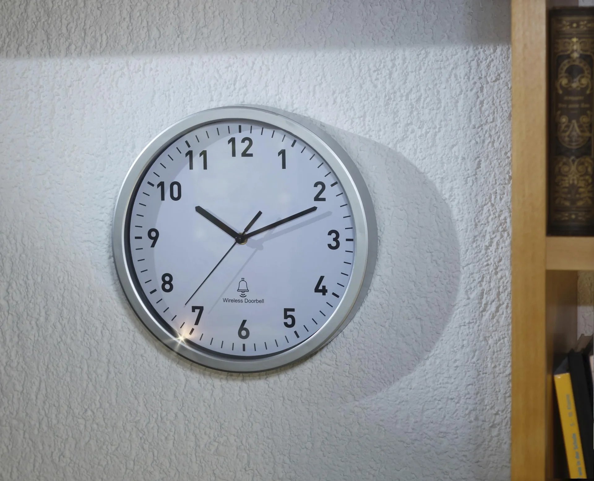 Funkwanduhr mit Türklingel - 2