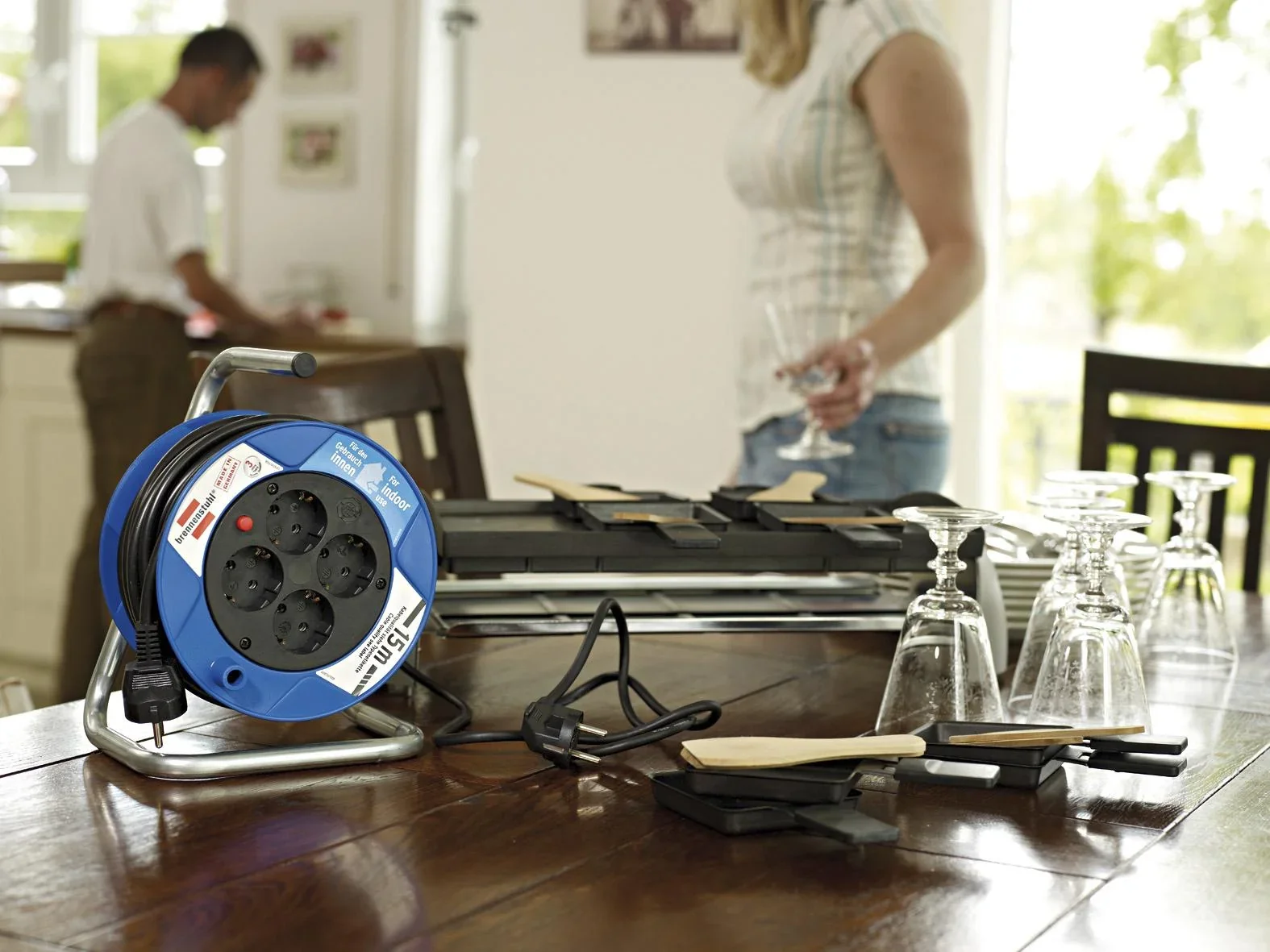 Kompakte Kabeltrommel mit 15 m Verlängerung - 0