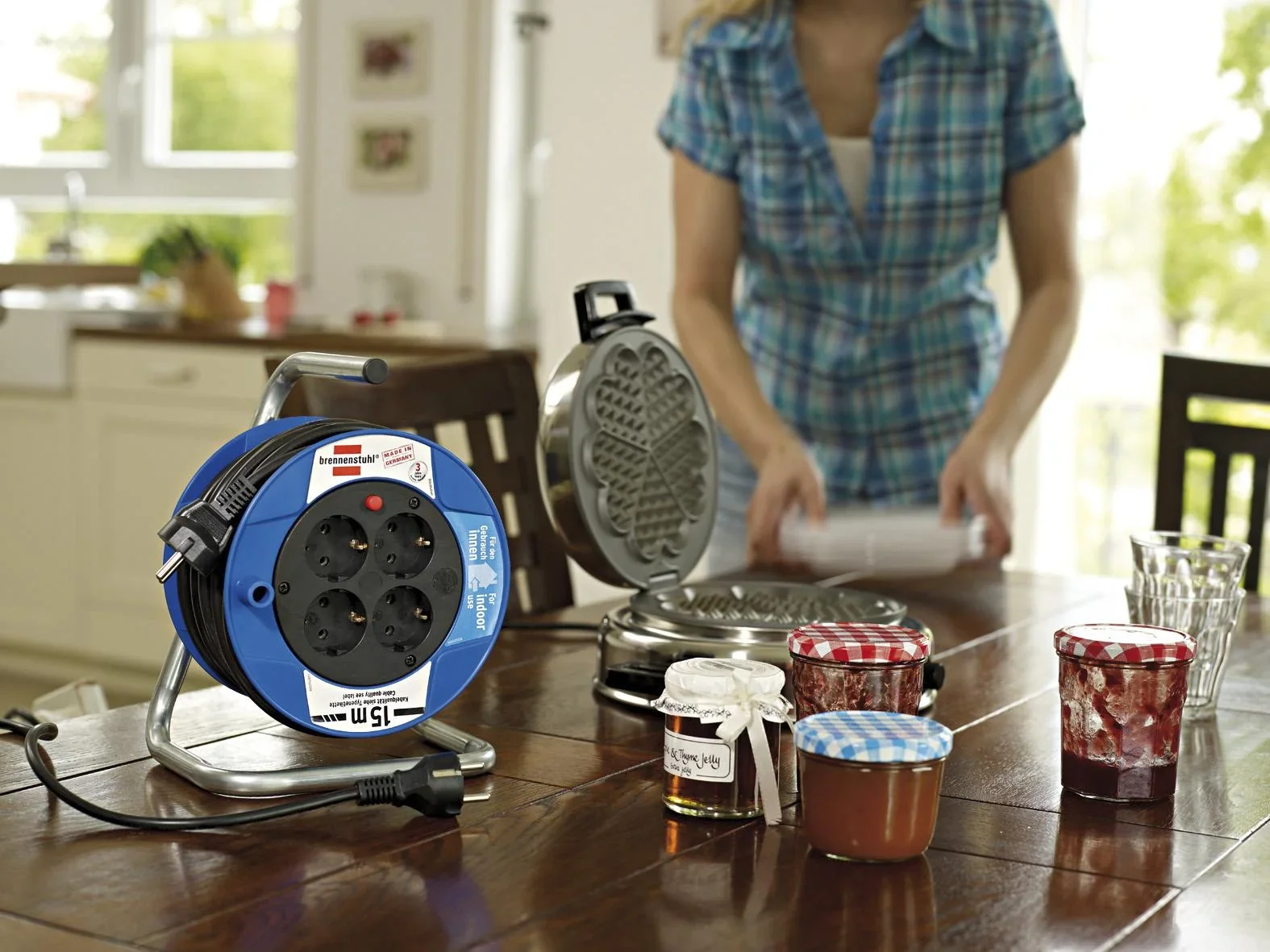 Kompakte Kabeltrommel mit 15 m Verlängerung - 3