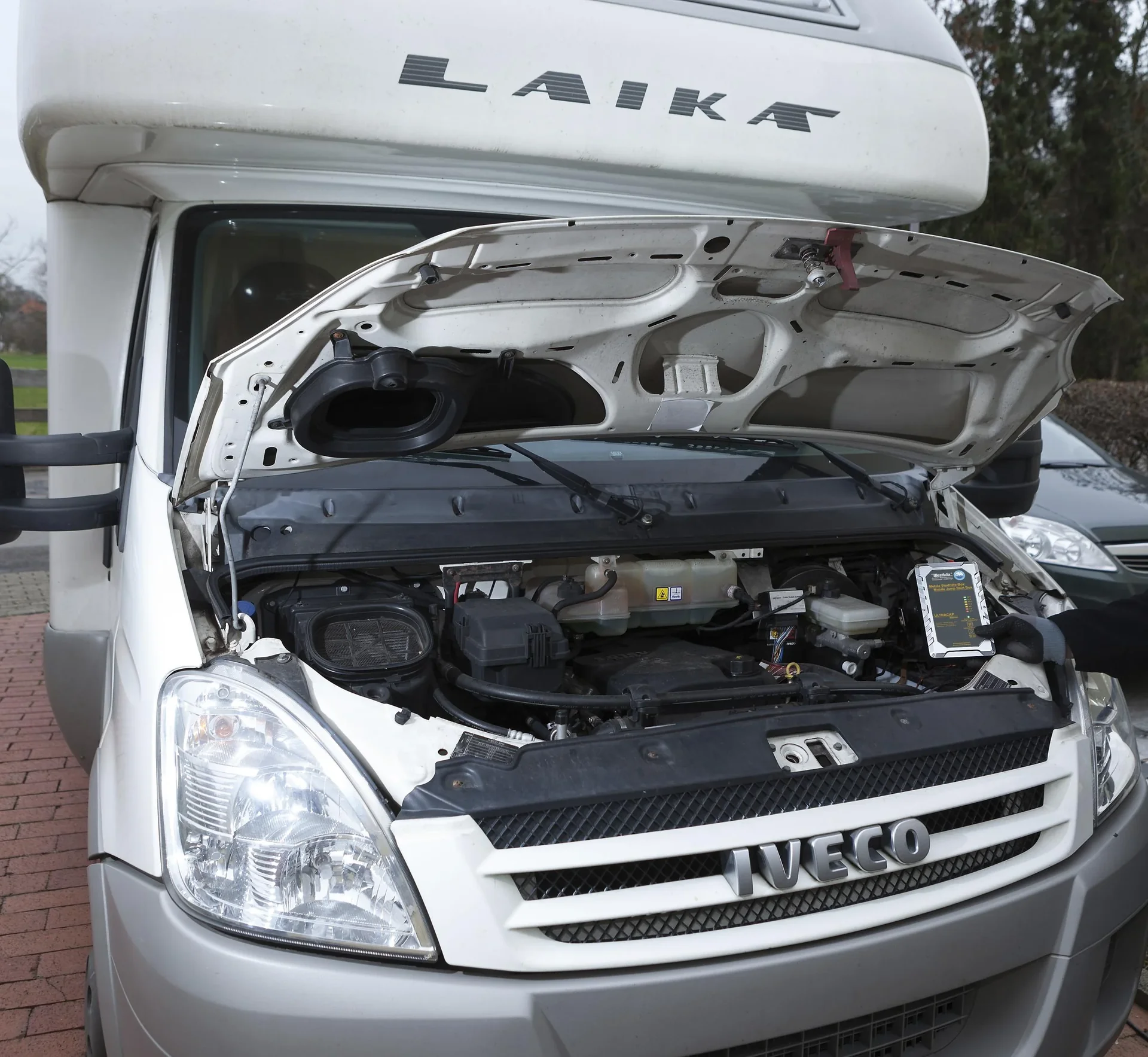 Mobile Starthilfe Box " Jump Starter " - ULTRACAP MSB300A - 0