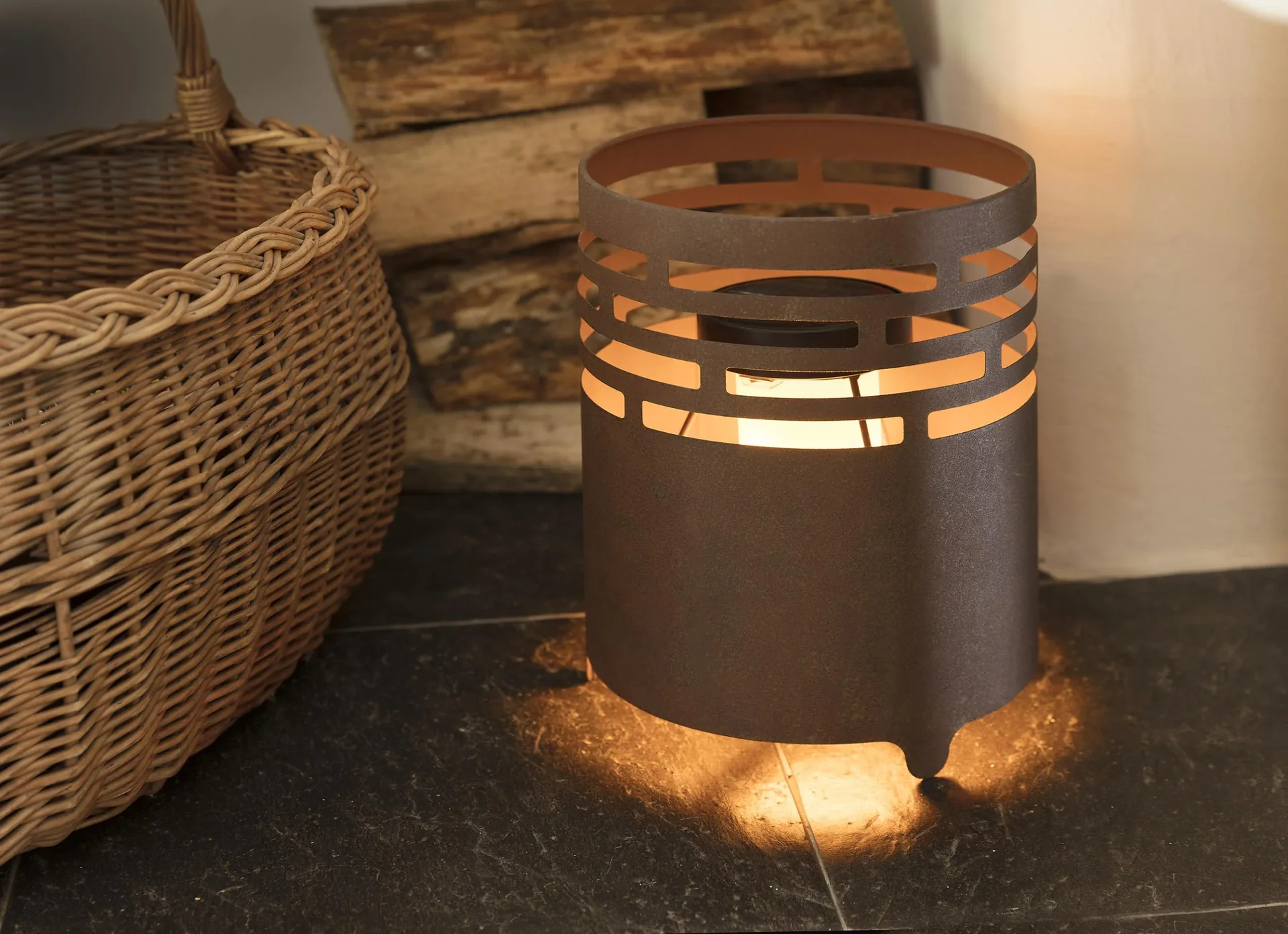 Solar Kamin mit realistischem Flammeneffekt - 1