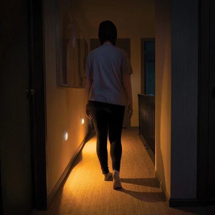 LED Treppenlicht weiß mit Bewegungsmelder Amber MB720A 2er Pack IP44 20 Lumen - 0