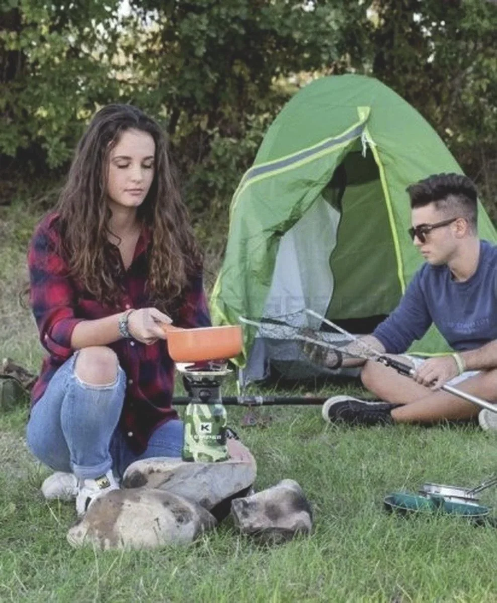 Camping-Gasbrenner aus Edelstahl mit Piezo-Zündung - 1 Brenner + 2 Gaskanister - 1