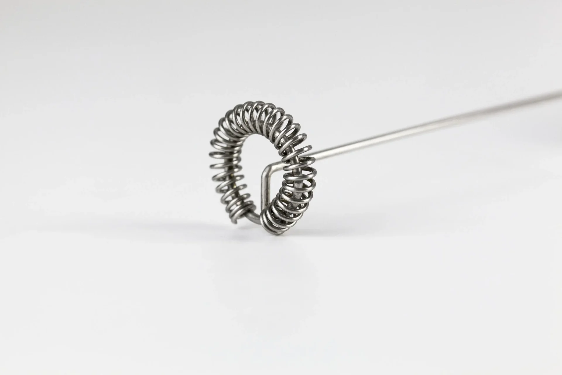 Milchaufschäumer Fomini mit Edelstahl-Quirl und Standfuß - 0