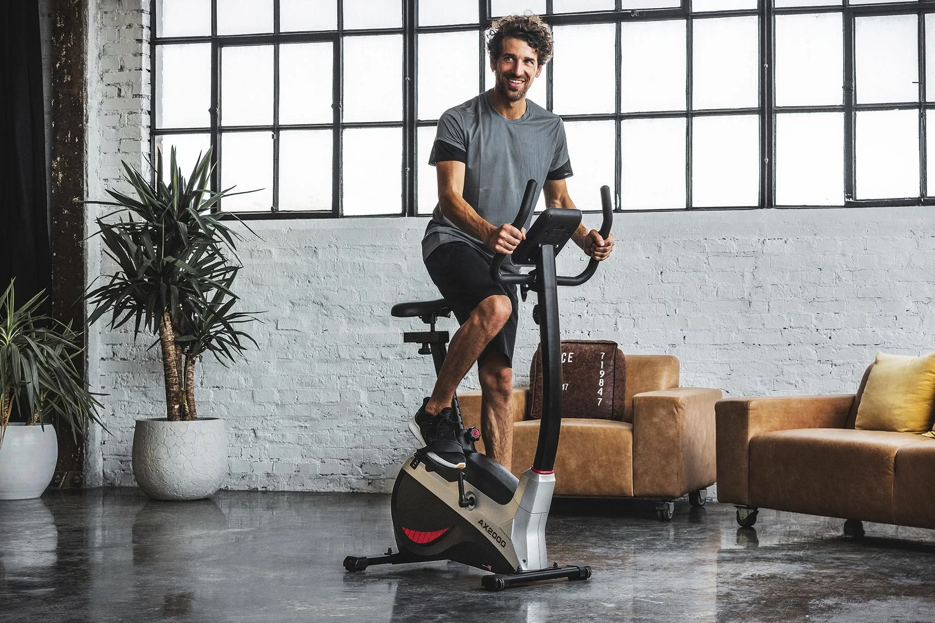 Heimtrainer AX 2000 Klasse HC - 8