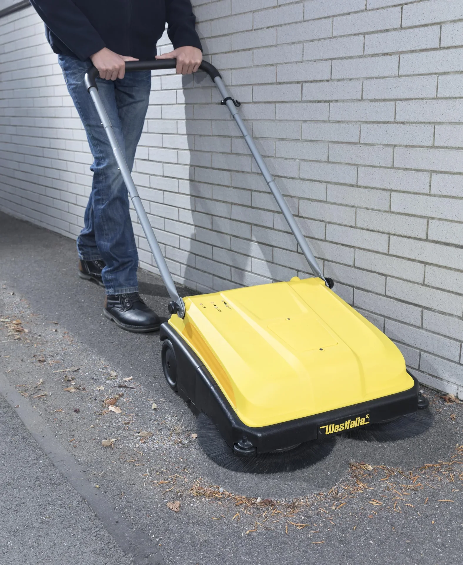 Hybrid Kehrmaschine - 9