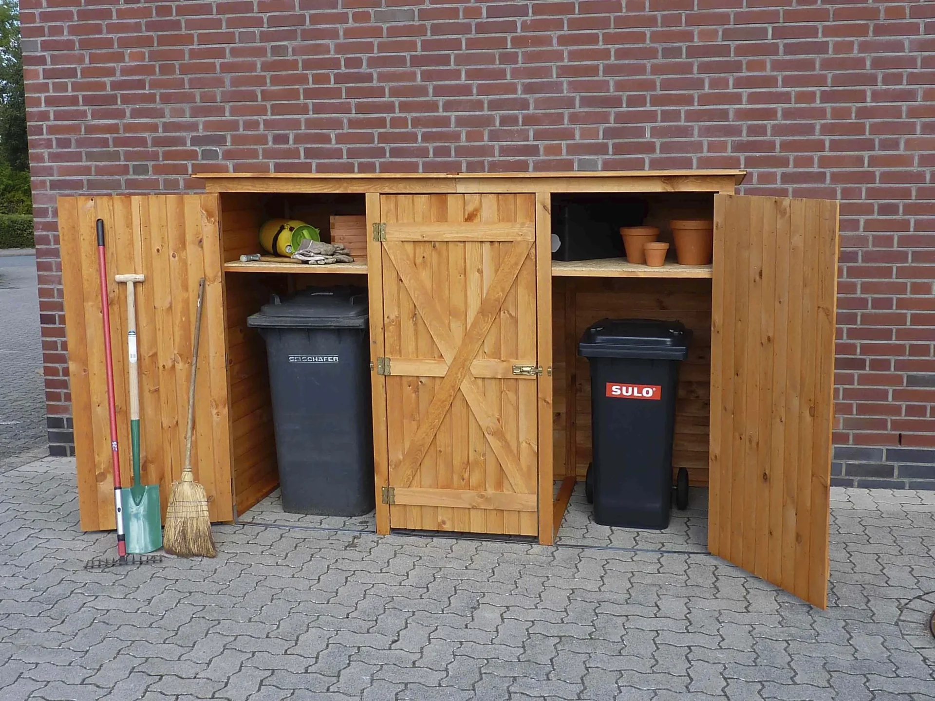 Mülltonnenschrank 3türig honigbraun - 0